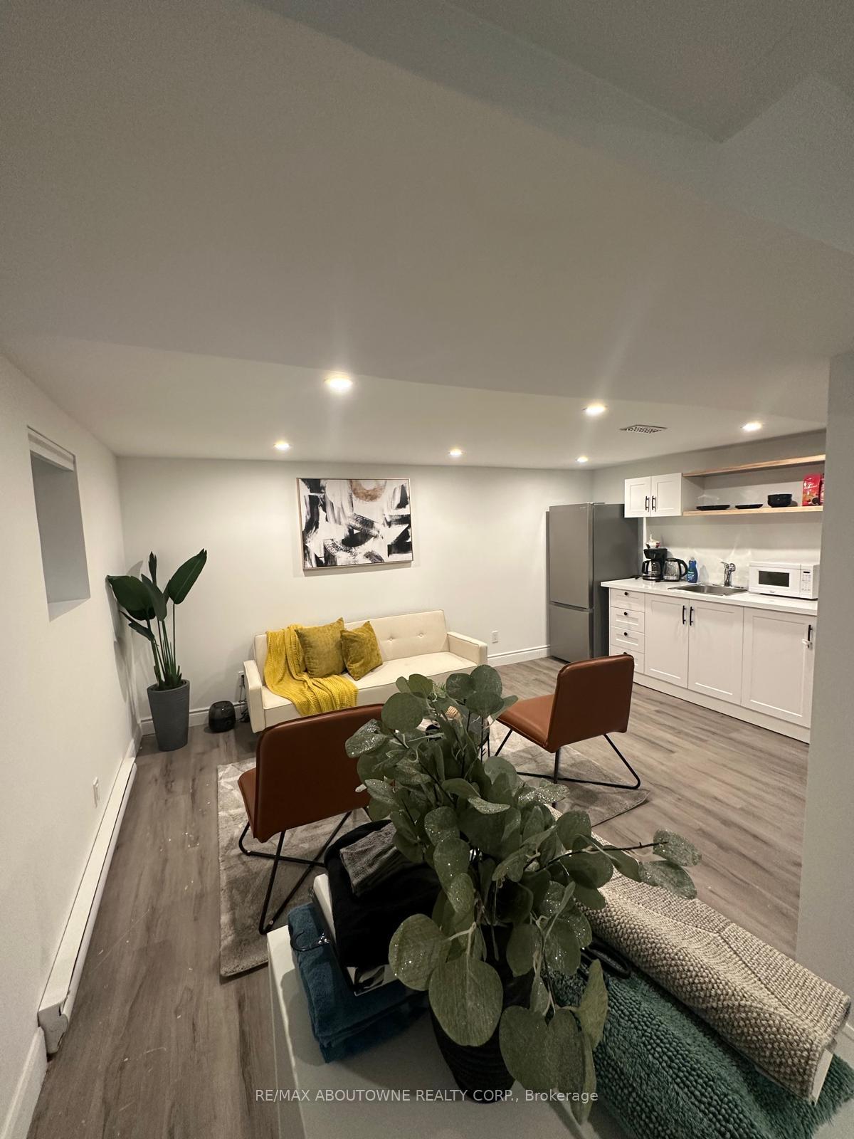 Photo 23 of 66 Wellington Street S, Hamilton, Corktown — HOMEH