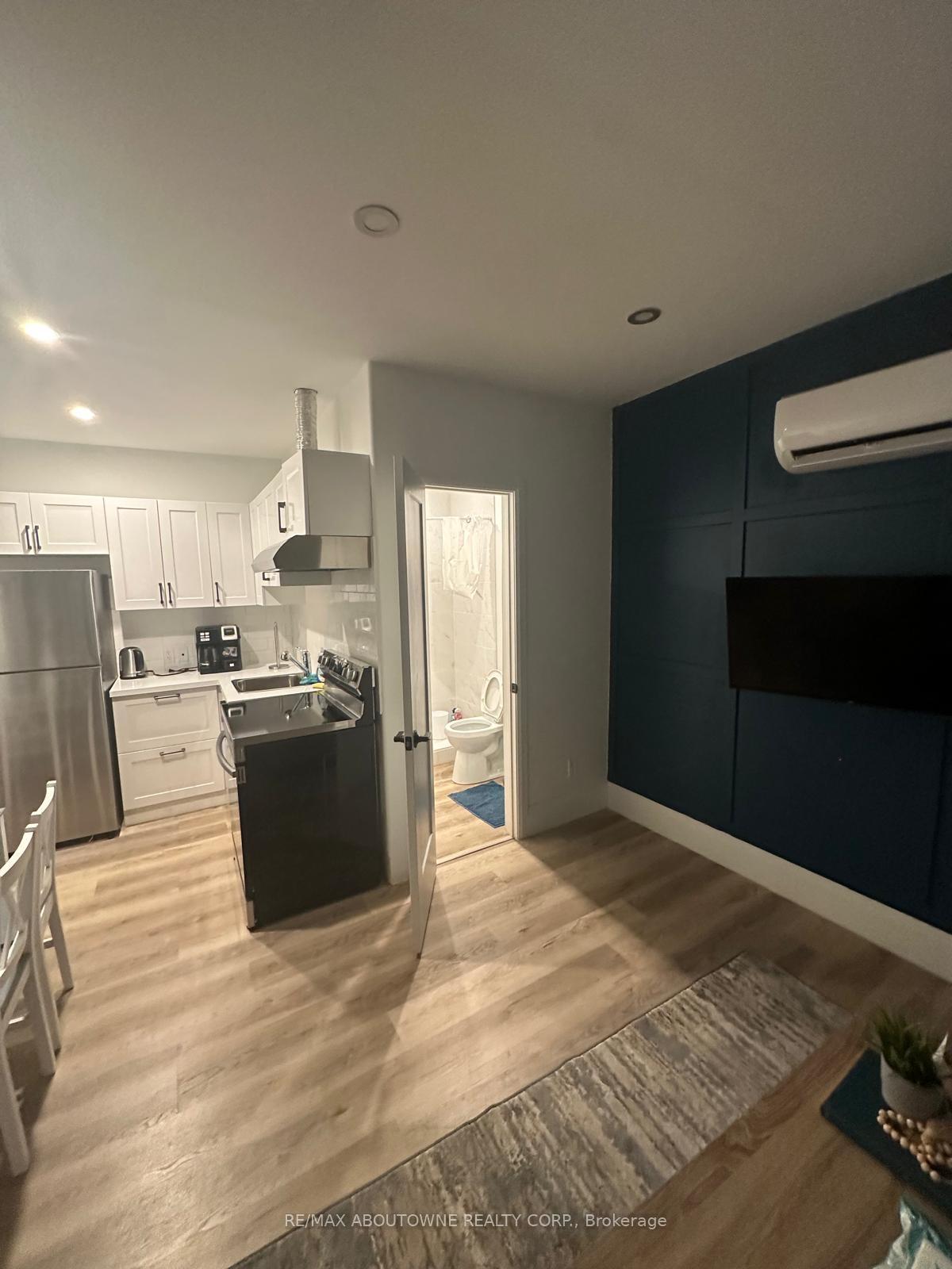 Photo 34 of 66 Wellington Street S, Hamilton, Corktown — HOMEH
