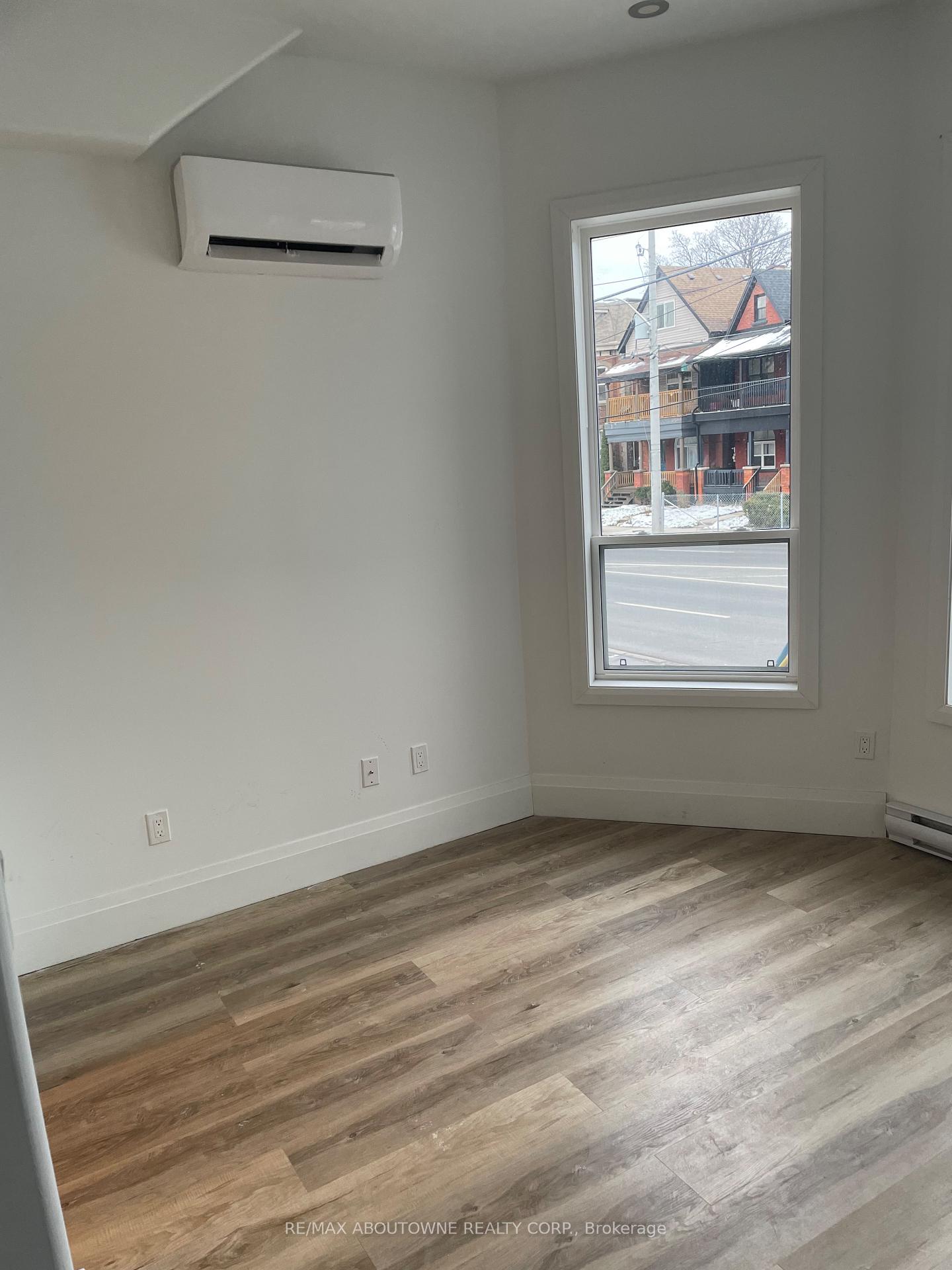 Photo 37 of 66 Wellington Street S, Hamilton, Corktown — HOMEH