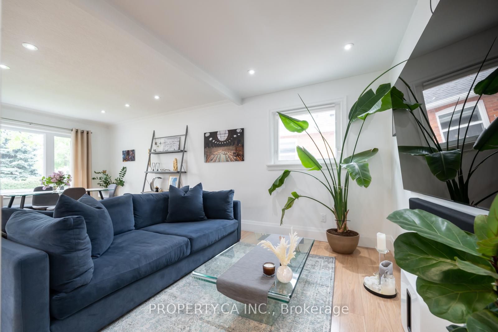 Photo 23 of 44 Daniels Street, Etobicoke, Stonegate-Queensway — HOMEH