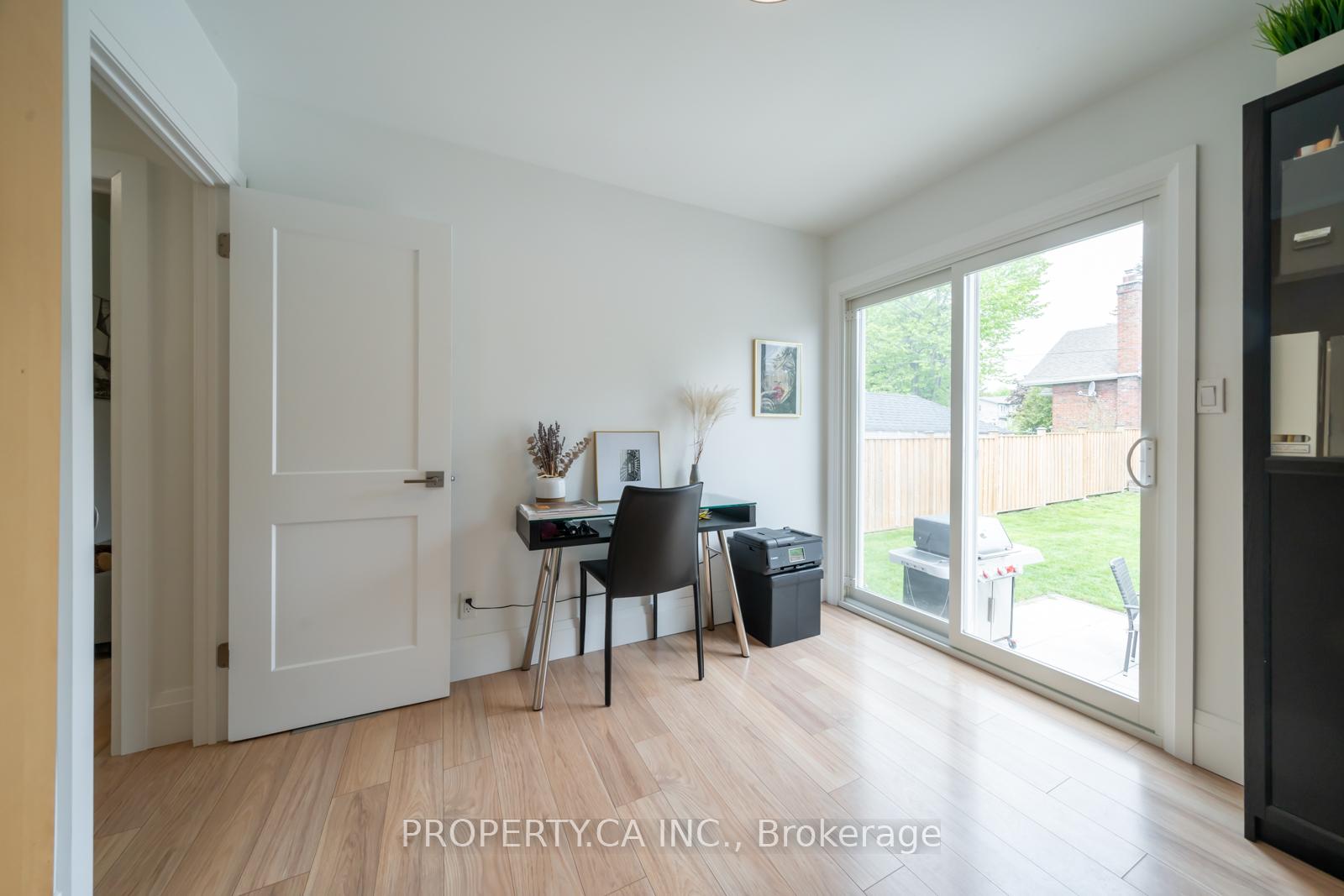 Photo 35 of 44 Daniels Street, Etobicoke, Stonegate-Queensway — HOMEH