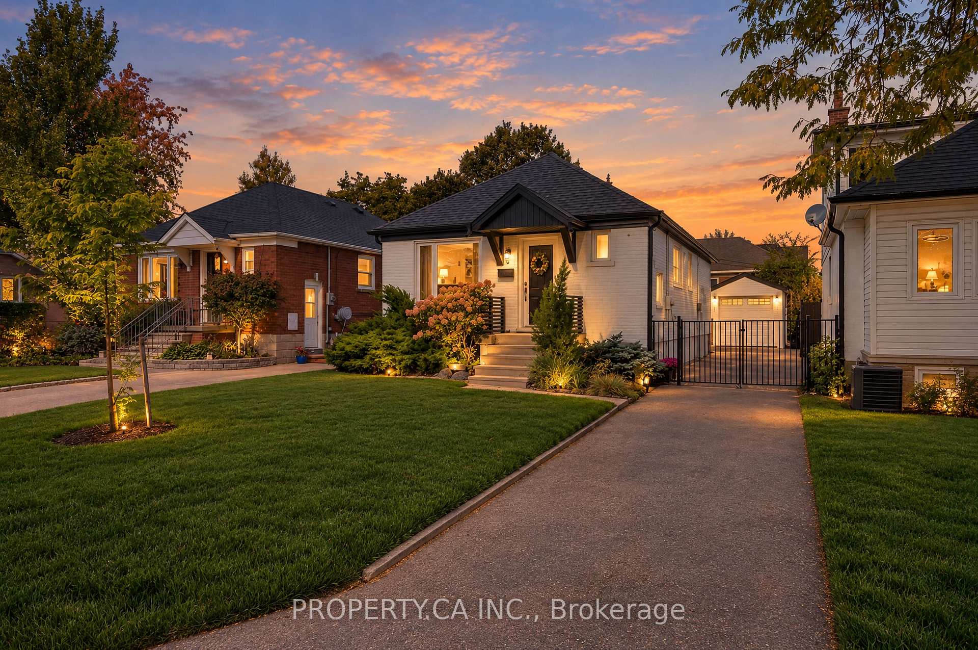 Photo 2 of 44 Daniels Street, Etobicoke, Stonegate-Queensway — HOMEH