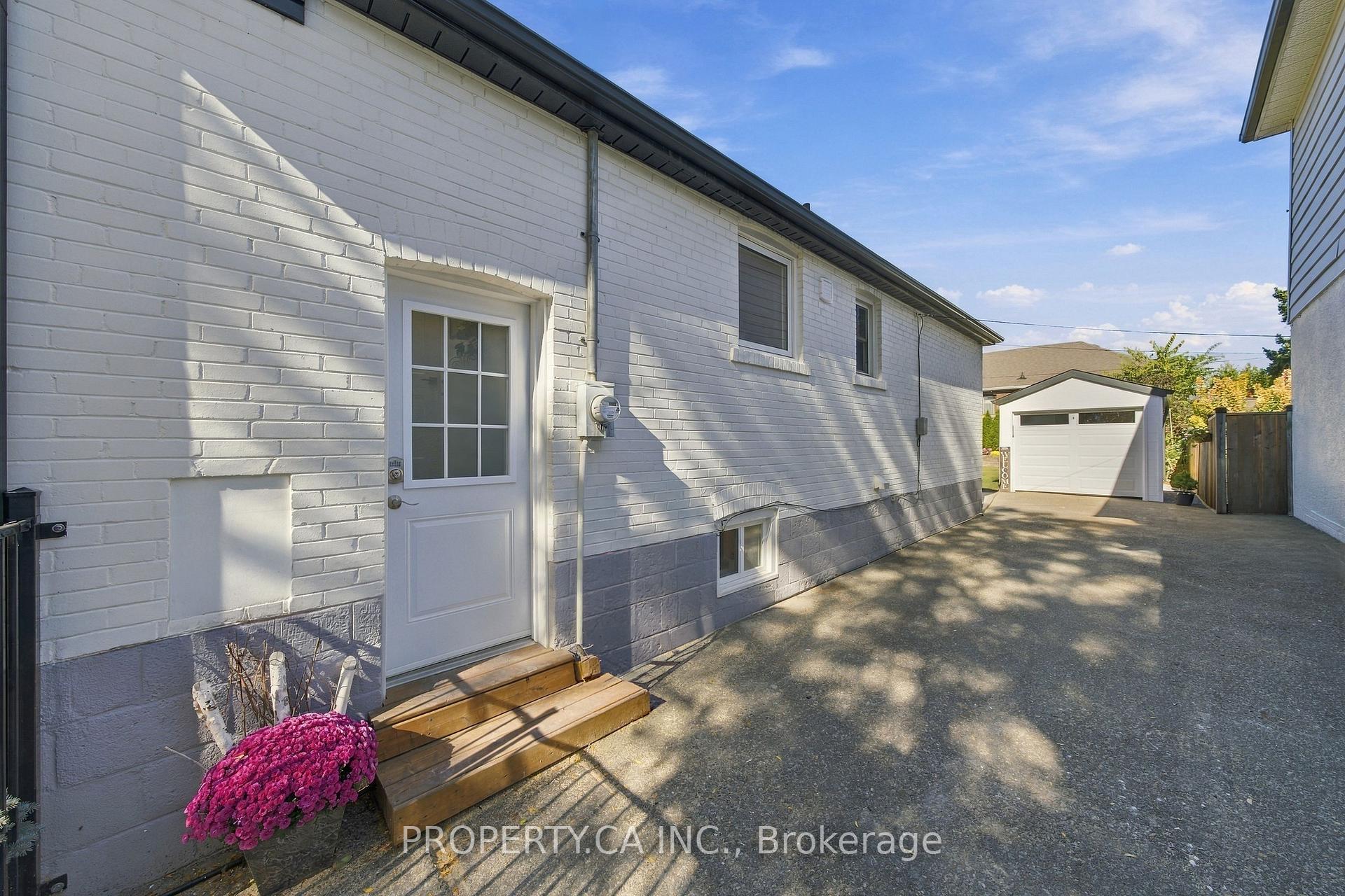Photo 64 of 44 Daniels Street, Etobicoke, Stonegate-Queensway — HOMEH