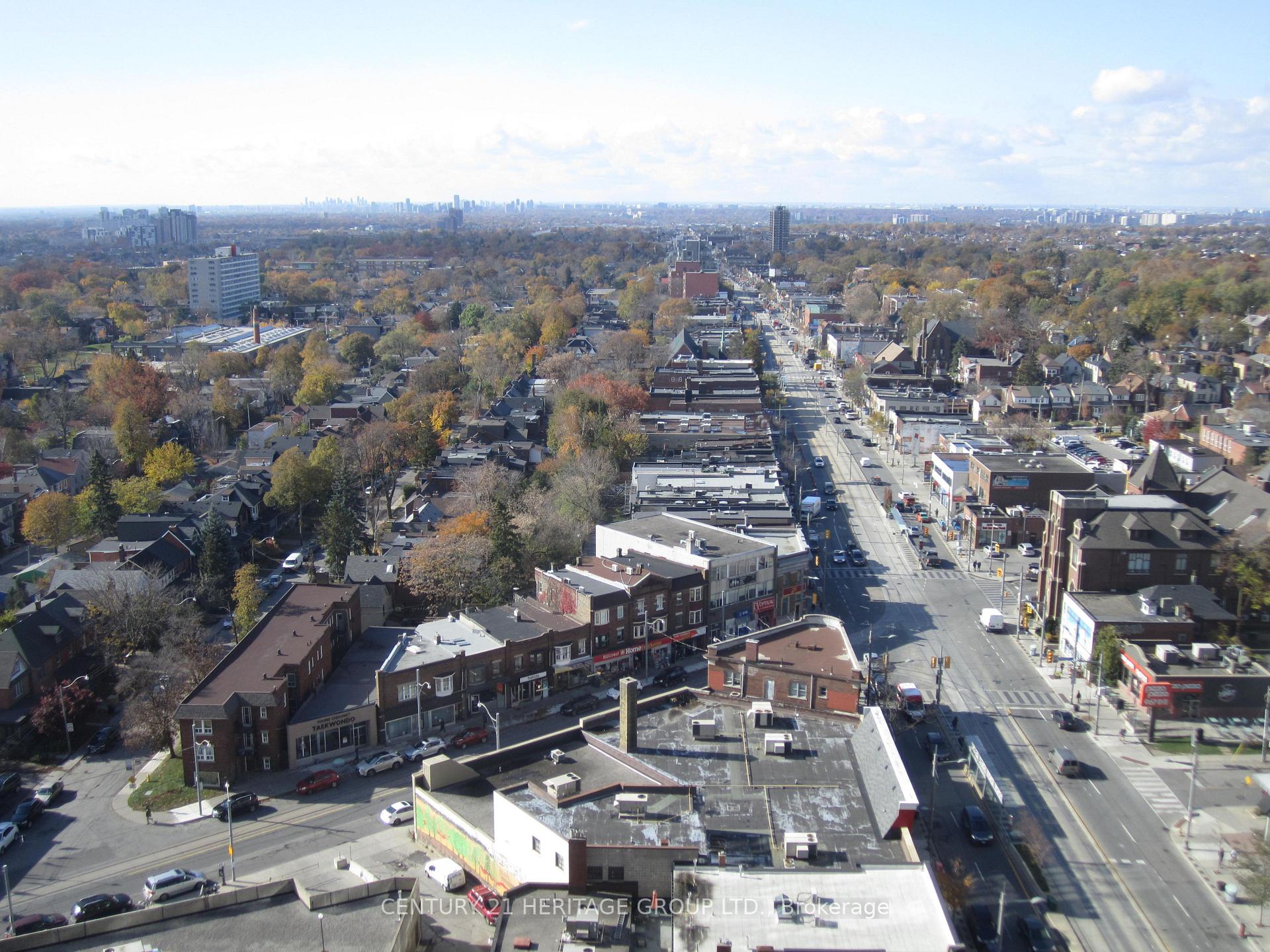 Photo 11 of Unit 1709, 501 St Clair Avenue W, Toronto, Casa Loma — HOMEH