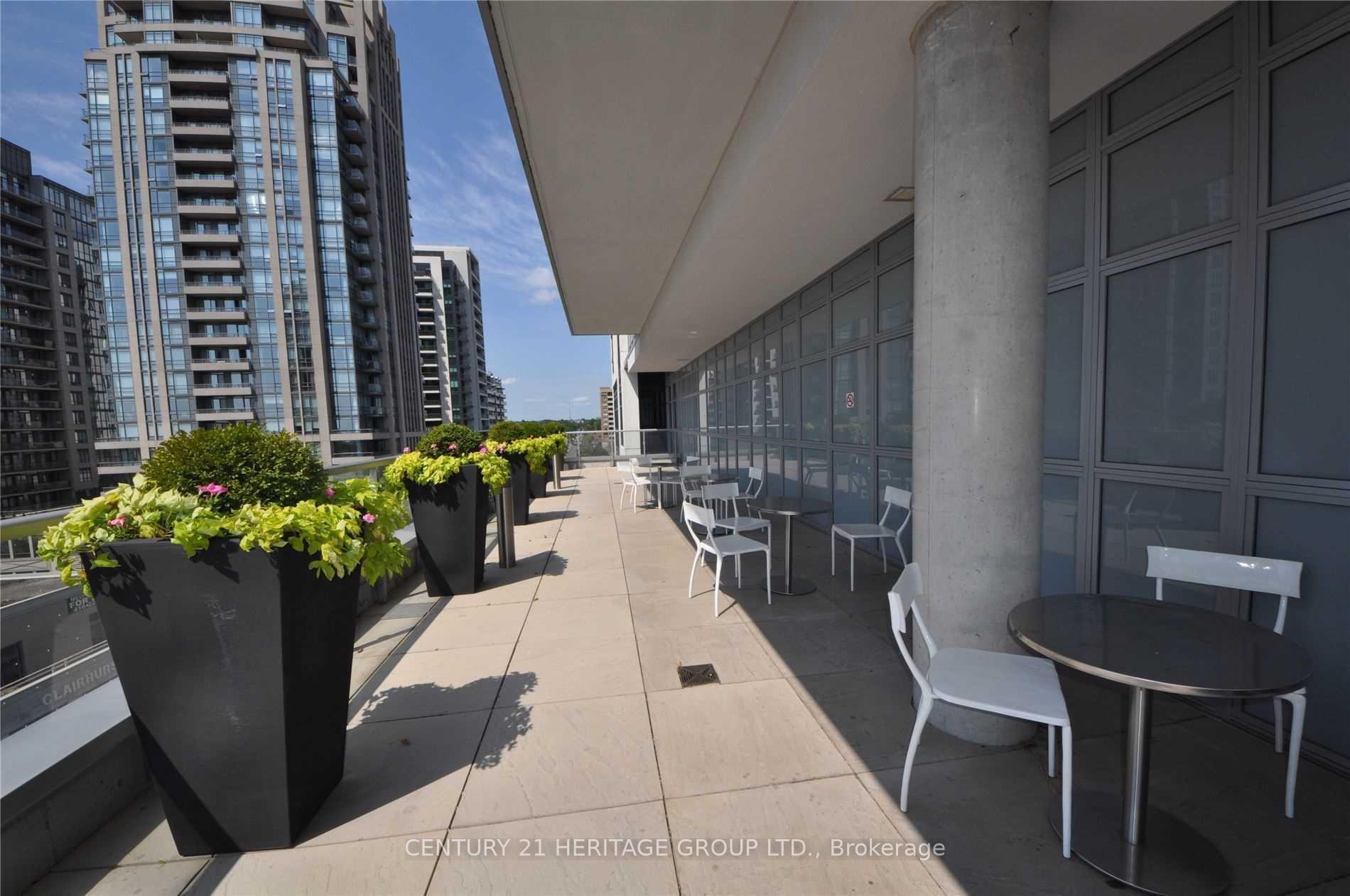 Photo 13 of Unit 1709, 501 St Clair Avenue W, Toronto, Casa Loma — HOMEH