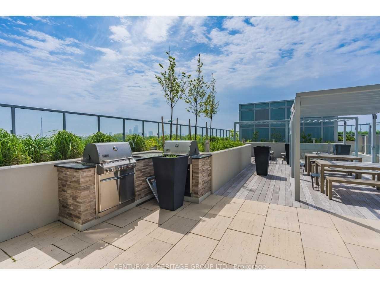 Photo 14 of Unit 1709, 501 St Clair Avenue W, Toronto, Casa Loma — HOMEH