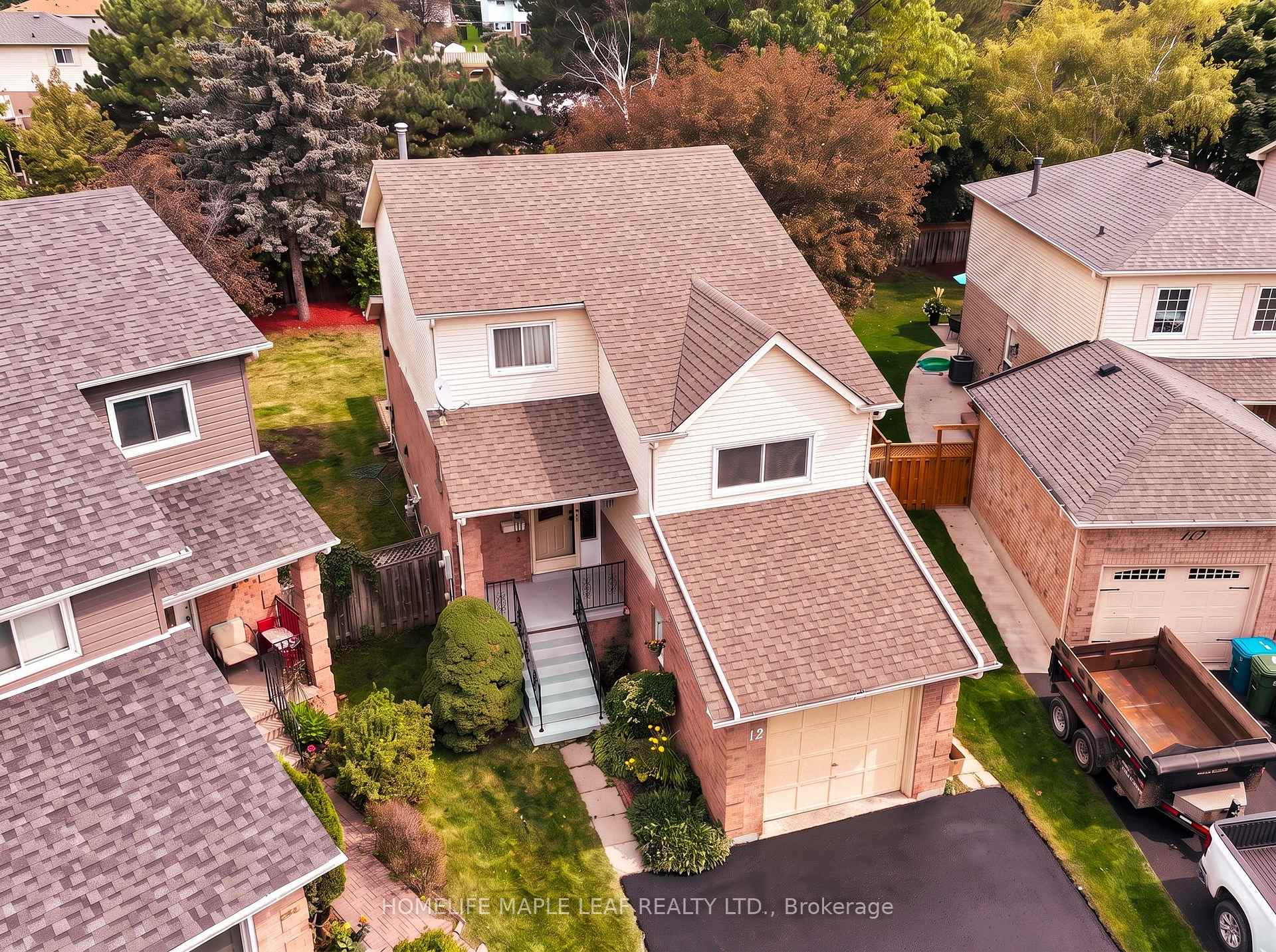 Photo 3 of 12 Giles Court, Whitby, Blue Grass Meadows — HOMEH