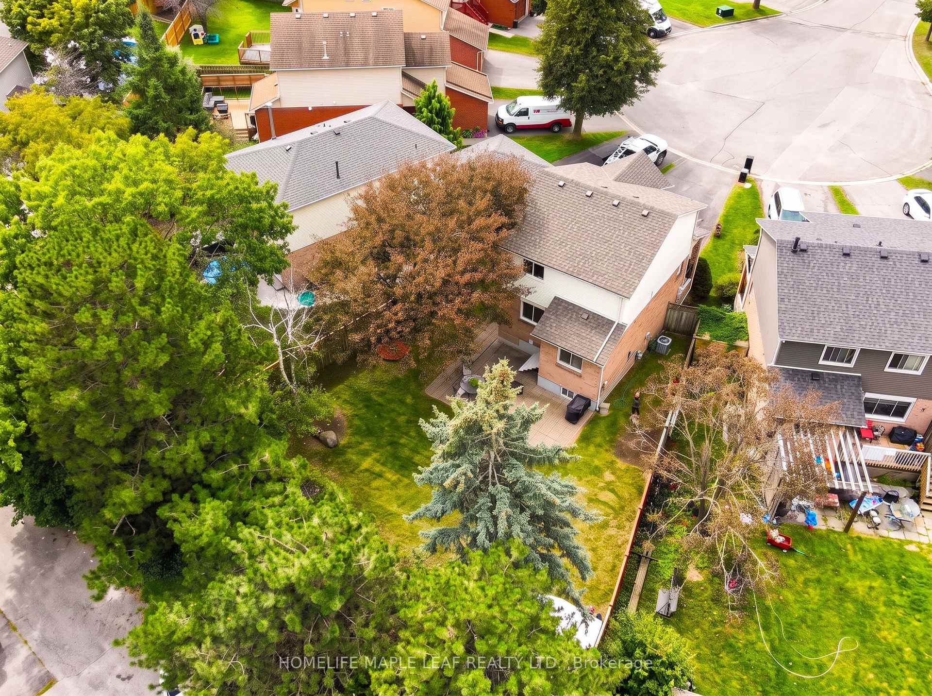 Photo 5 of 12 Giles Court, Whitby, Blue Grass Meadows — HOMEH