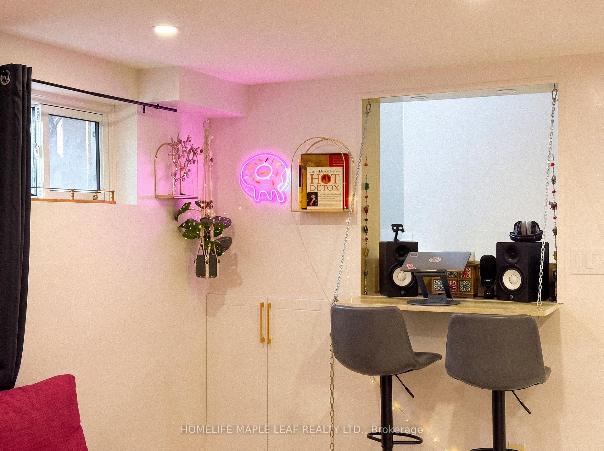 Photo 71 of 12 Giles Court, Whitby, Blue Grass Meadows — HOMEH