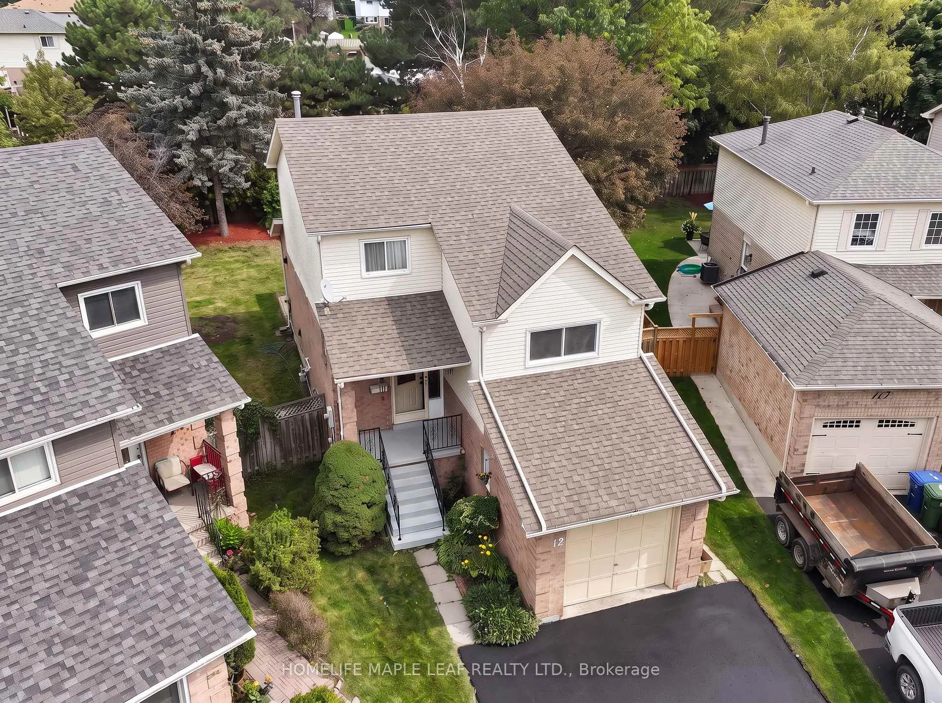 Photo 4 of 12 Giles Court, Whitby, Blue Grass Meadows — HOMEH