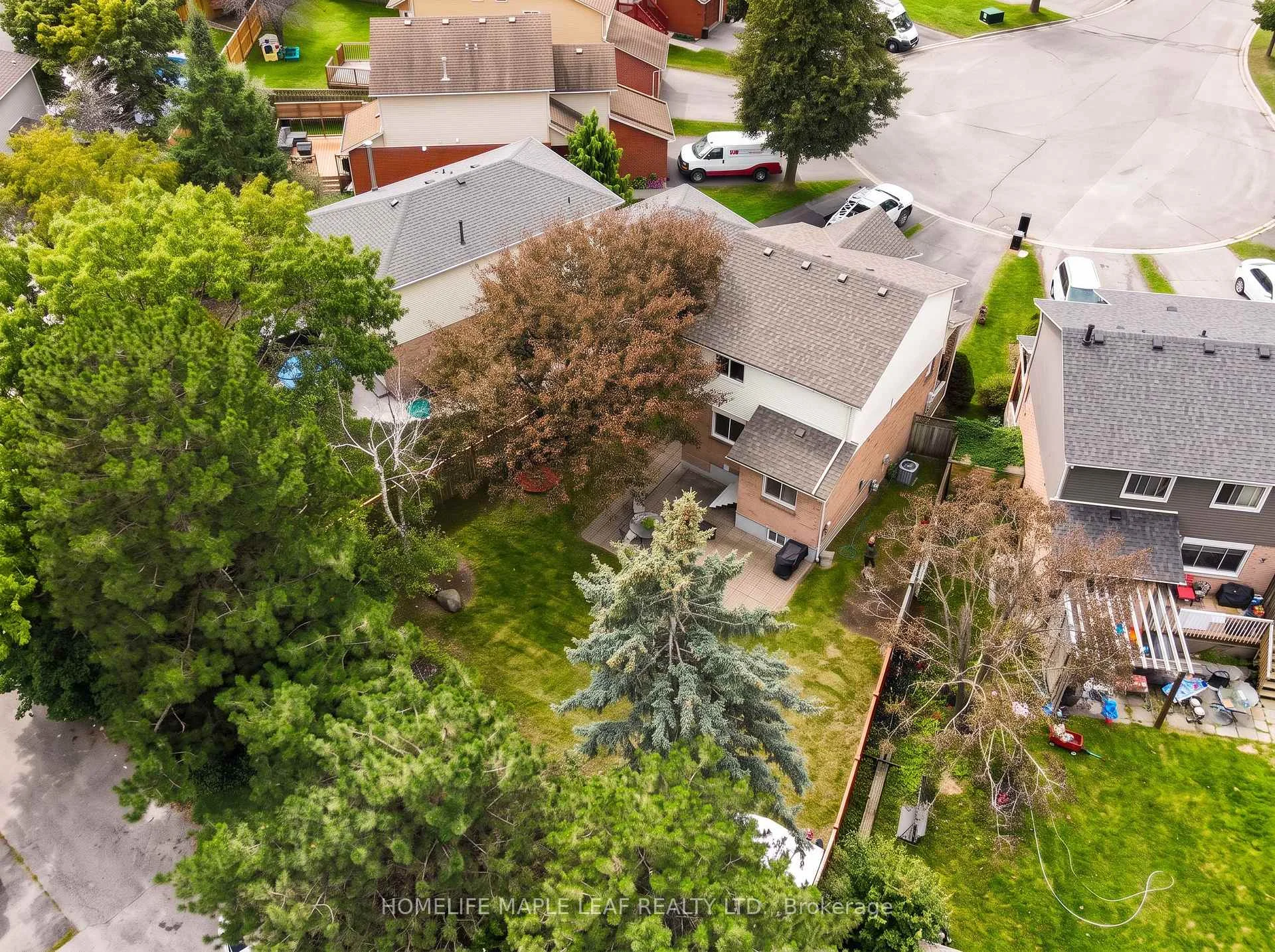 Photo 6 of 12 Giles Court, Whitby, Blue Grass Meadows — HOMEH