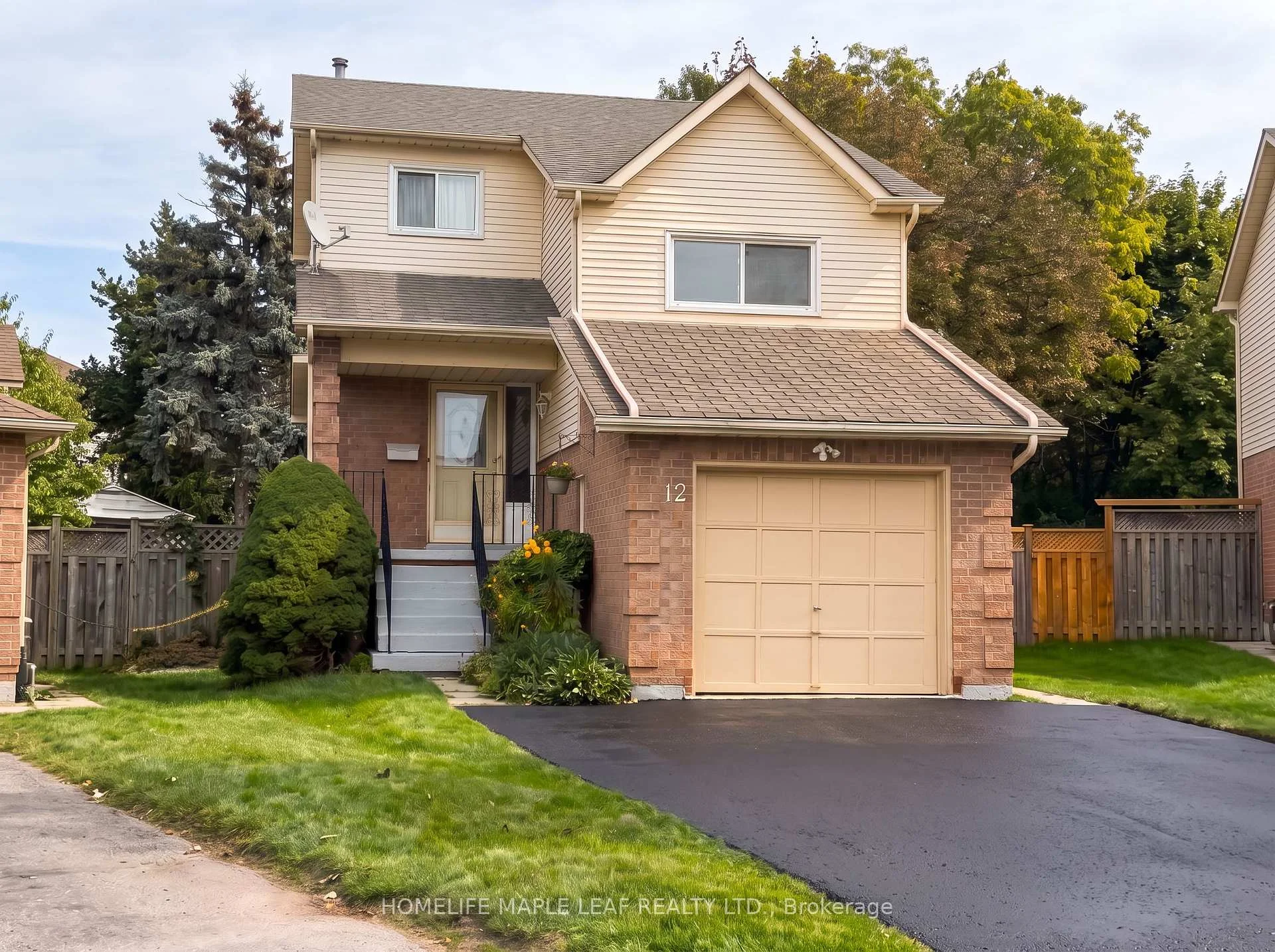 Photo 10 of 12 Giles Court, Whitby, Blue Grass Meadows — HOMEH