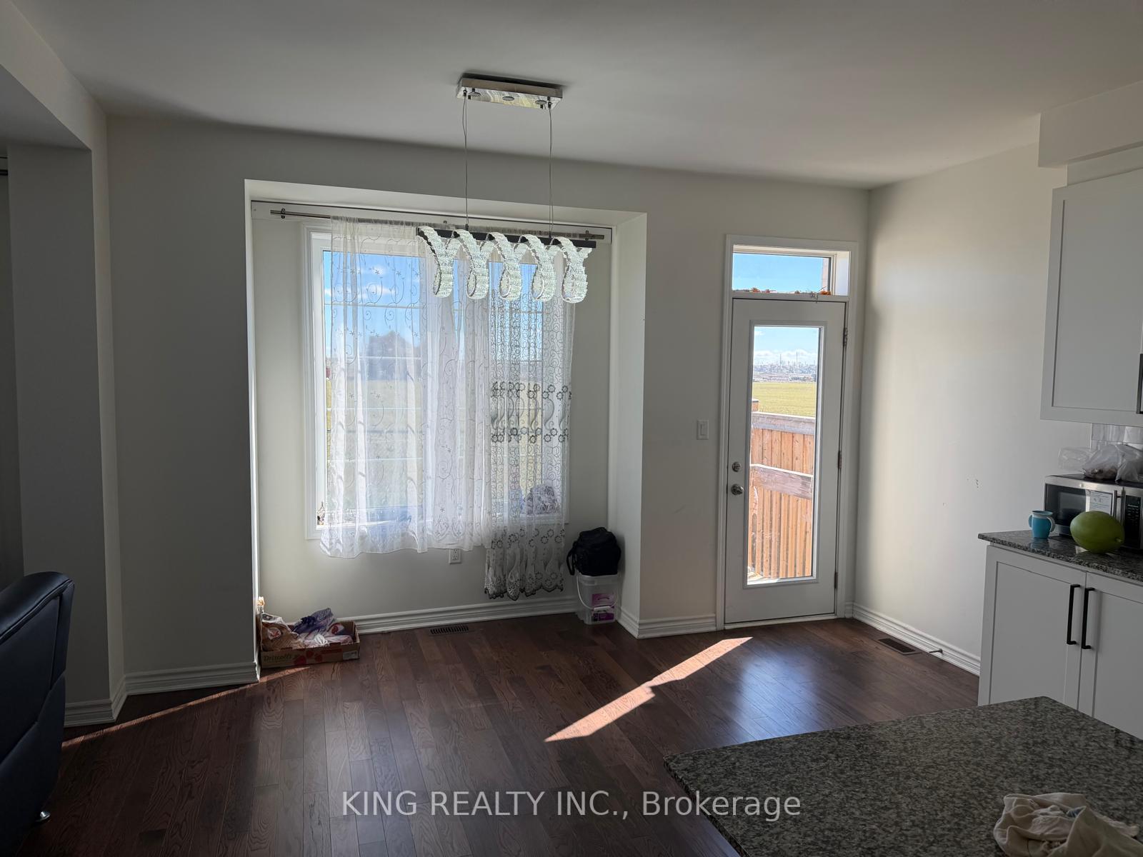 Photo 3 of 51 Eberly Woods Drive, Caledon, Rural Caledon — HOMEH
