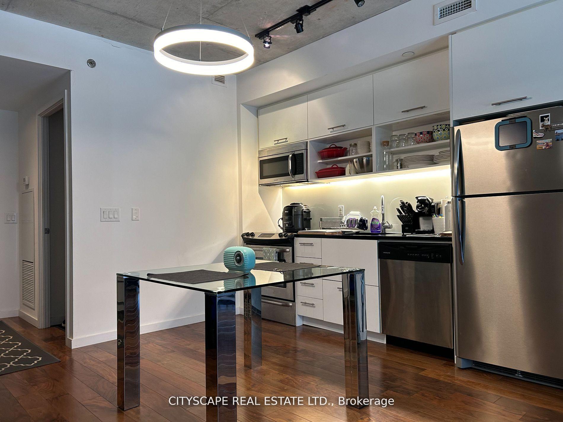 Photo 4 of Unit 413, 32 Trolley Crescent, Toronto, Moss Park — HOMEH