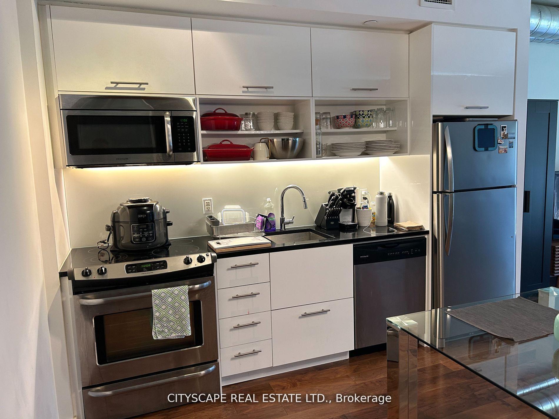 Photo 6 of Unit 413, 32 Trolley Crescent, Toronto, Moss Park — HOMEH