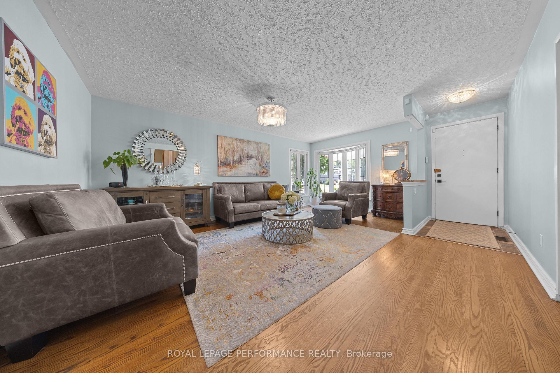 Photo 2 of 2177 Bingham Street, Ottawa, Elmvale Acres/Urbandale — HOMEH