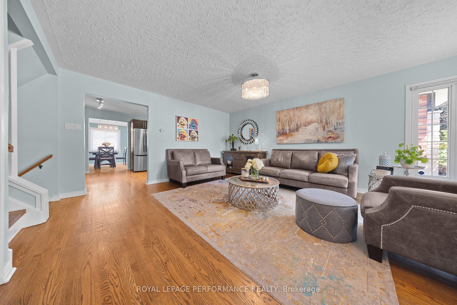 Photo 3 of 2177 Bingham Street, Ottawa, Elmvale Acres/Urbandale — HOMEH