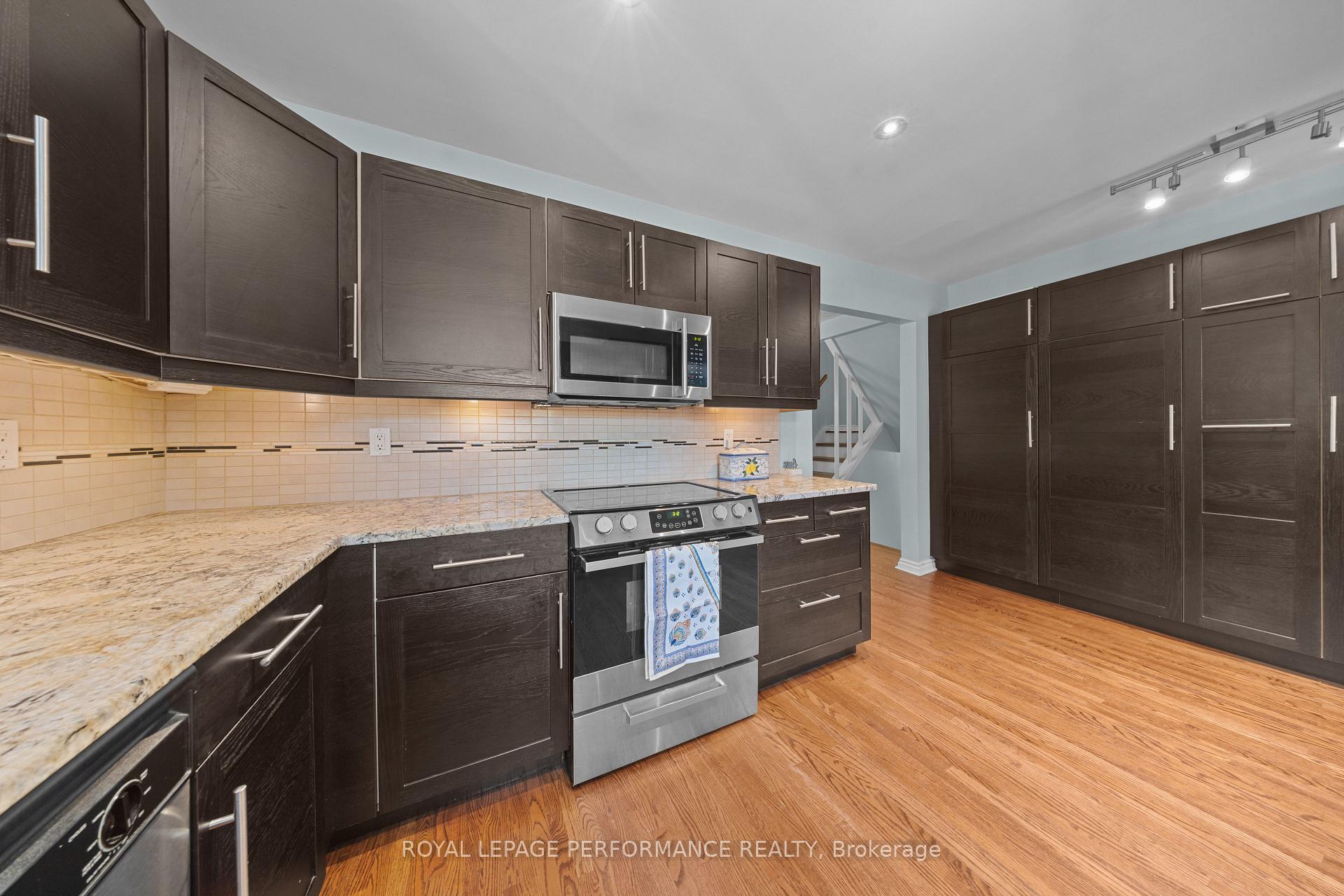 Photo 9 of 2177 Bingham Street, Ottawa, Elmvale Acres/Urbandale — HOMEH