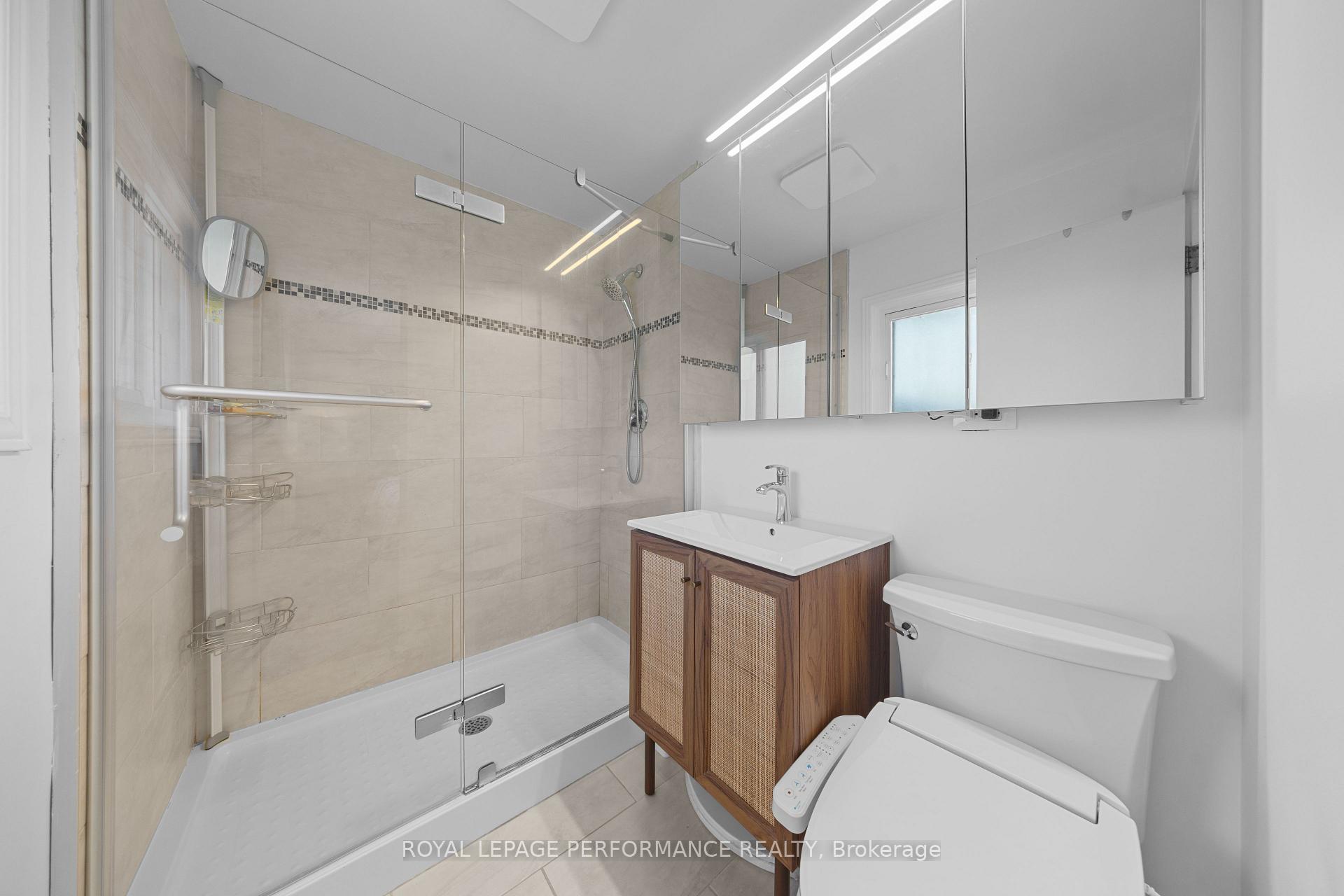 Photo 13 of 2177 Bingham Street, Ottawa, Elmvale Acres/Urbandale — HOMEH