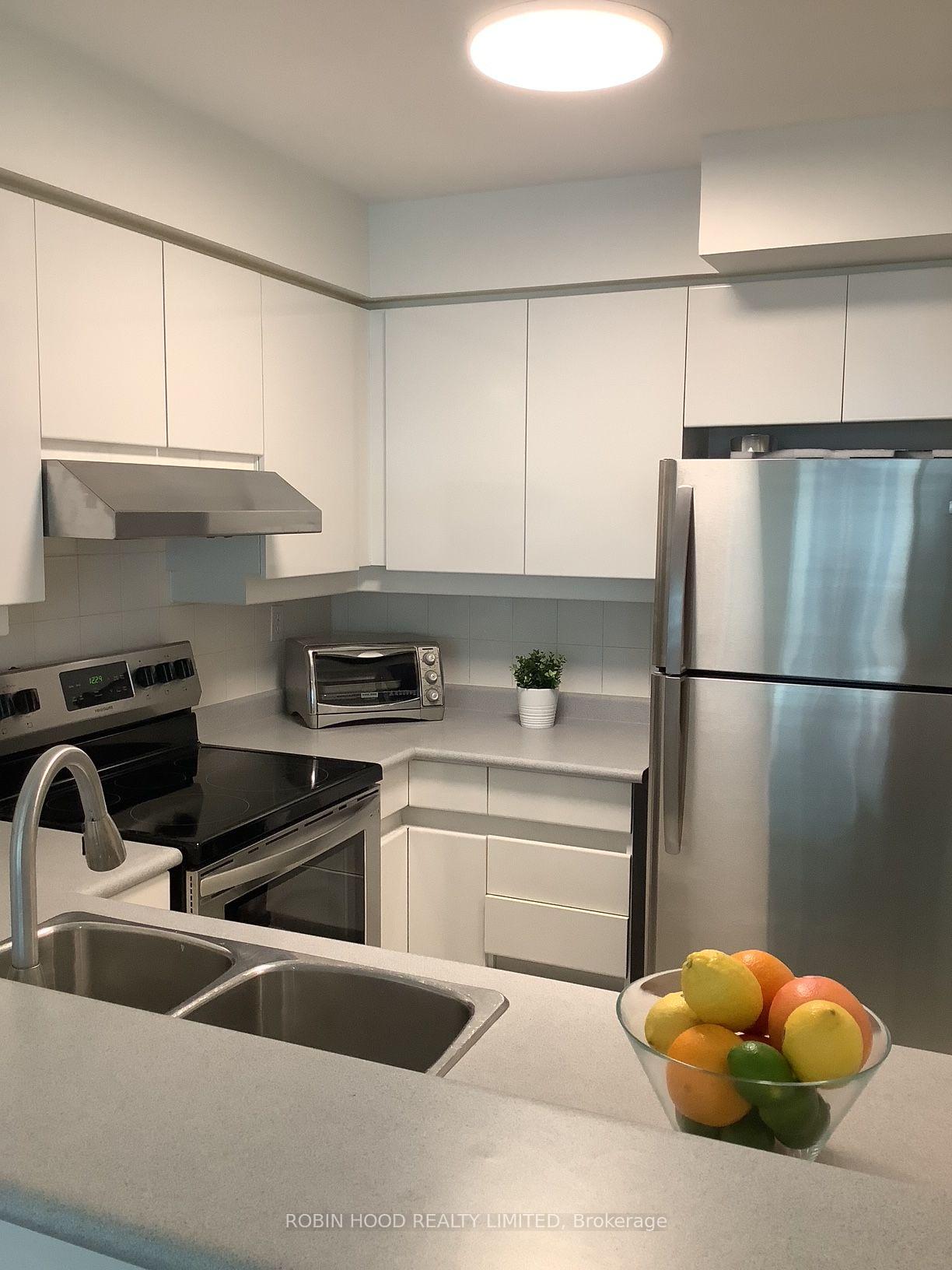 Photo 4 of Unit 1005, 942 Yonge Street, Toronto, The Annex — HOMEH