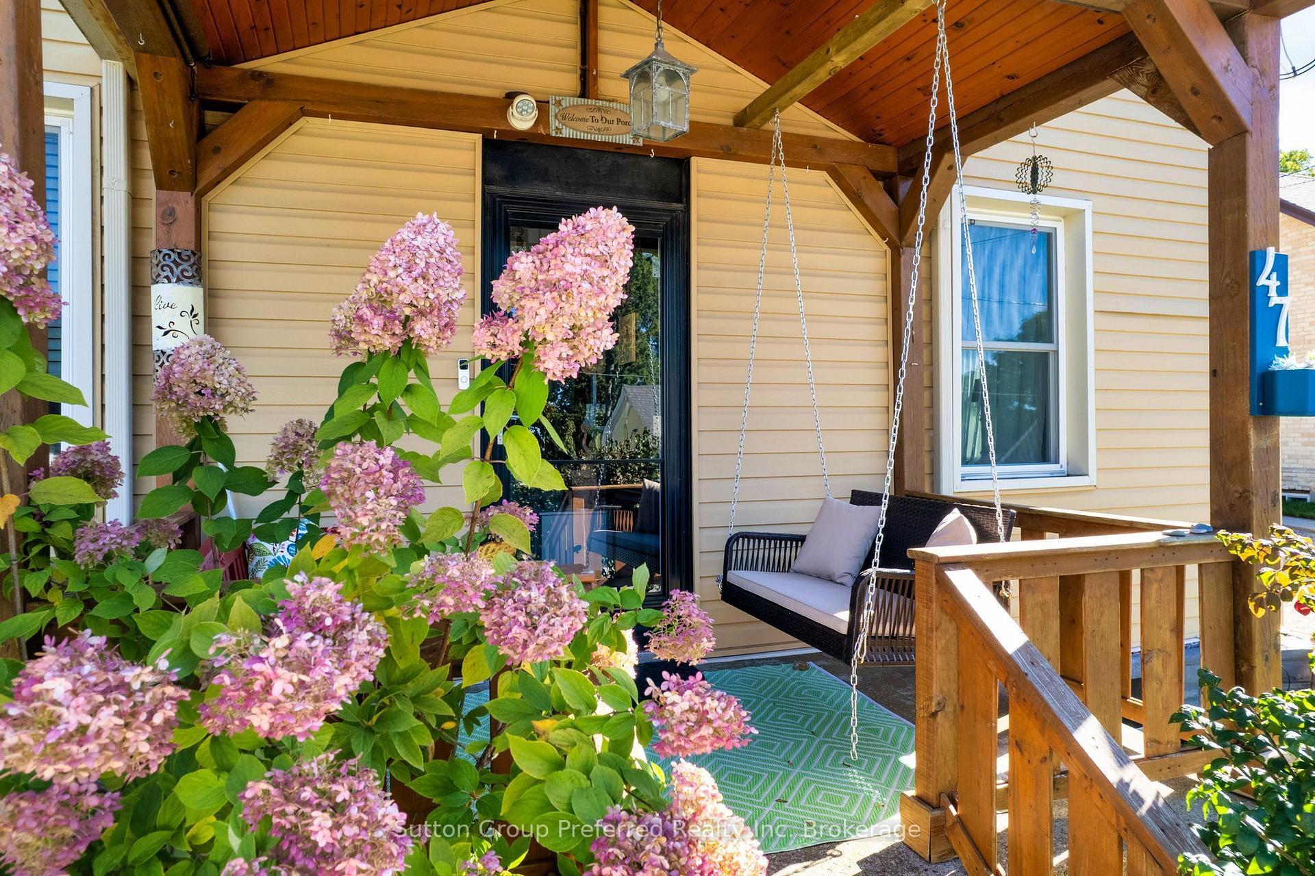 Photo 3 of 47 Centre Street, Woodstock, Woodstock - South — HOMEH