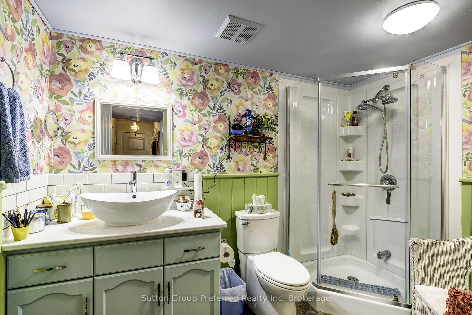 Photo 18 of 47 Centre Street, Woodstock, Woodstock - South — HOMEH