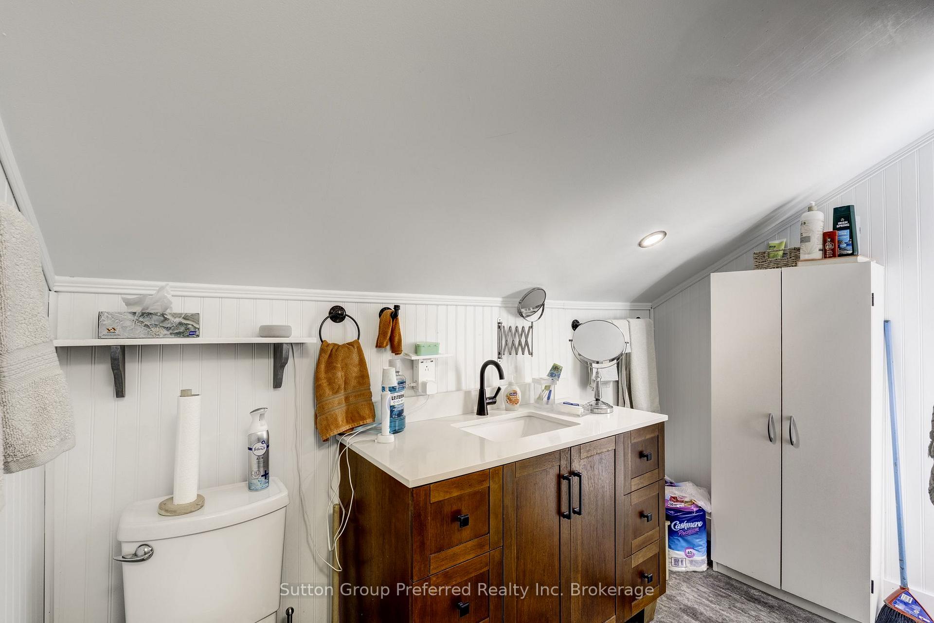 Photo 23 of 47 Centre Street, Woodstock, Woodstock - South — HOMEH
