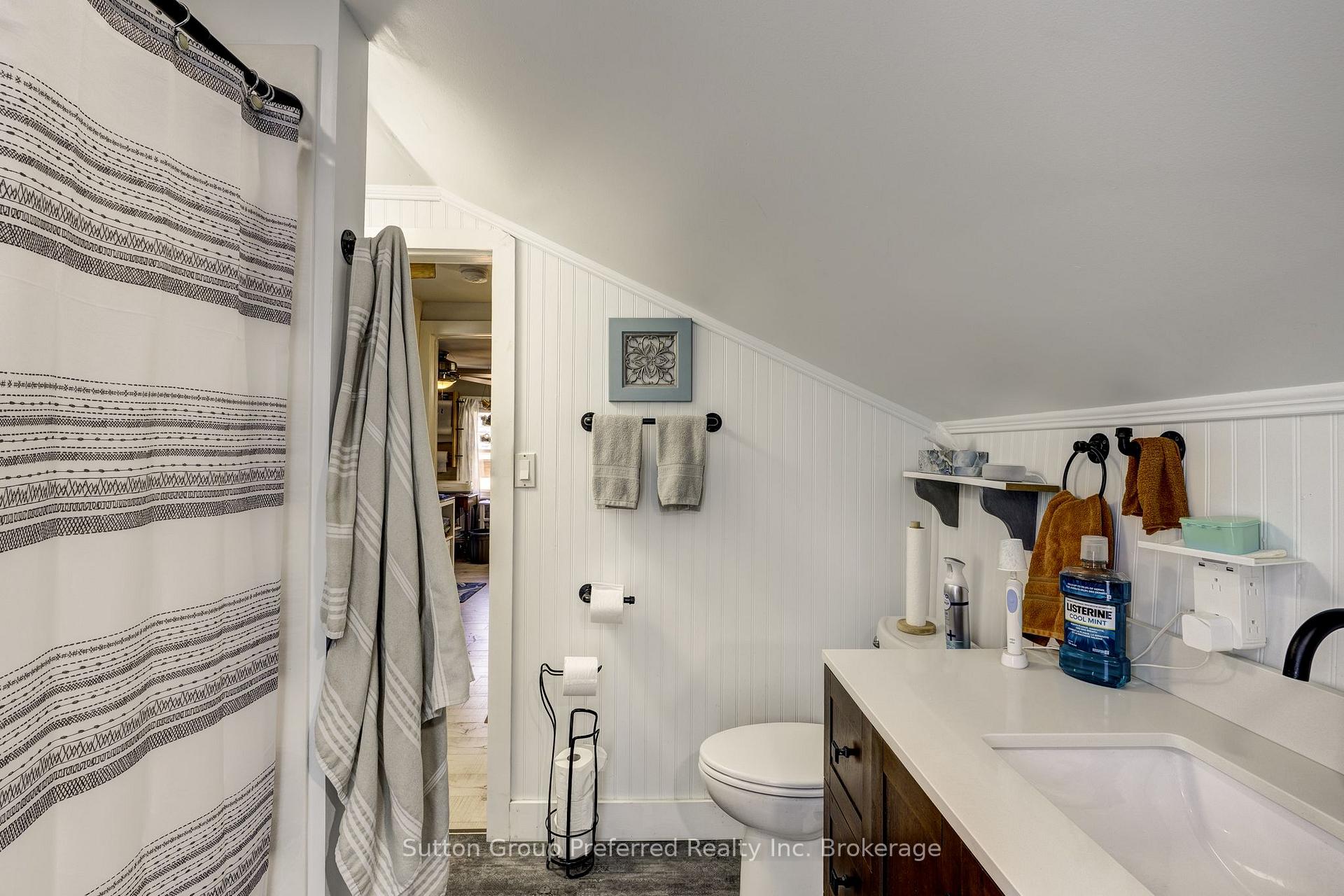Photo 24 of 47 Centre Street, Woodstock, Woodstock - South — HOMEH