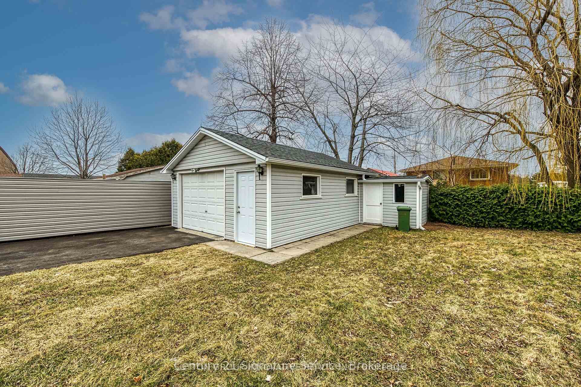 Photo 25 of Unit Lower, 346 Pottruff Road N, Hamilton, Kentley — HOMEH