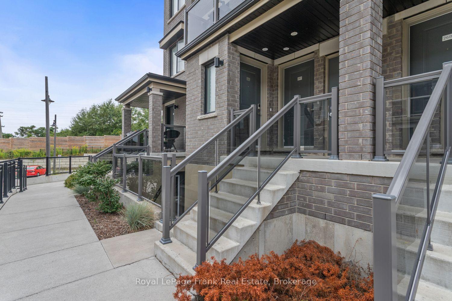 Photo 2 of Unit 17, 28C Lookout Drive, Clarington, Bowmanville — HOMEH