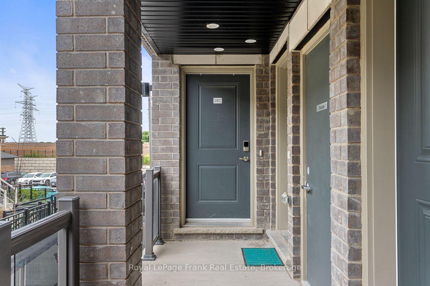 Photo 3 of Unit 17, 28C Lookout Drive, Clarington, Bowmanville — HOMEH