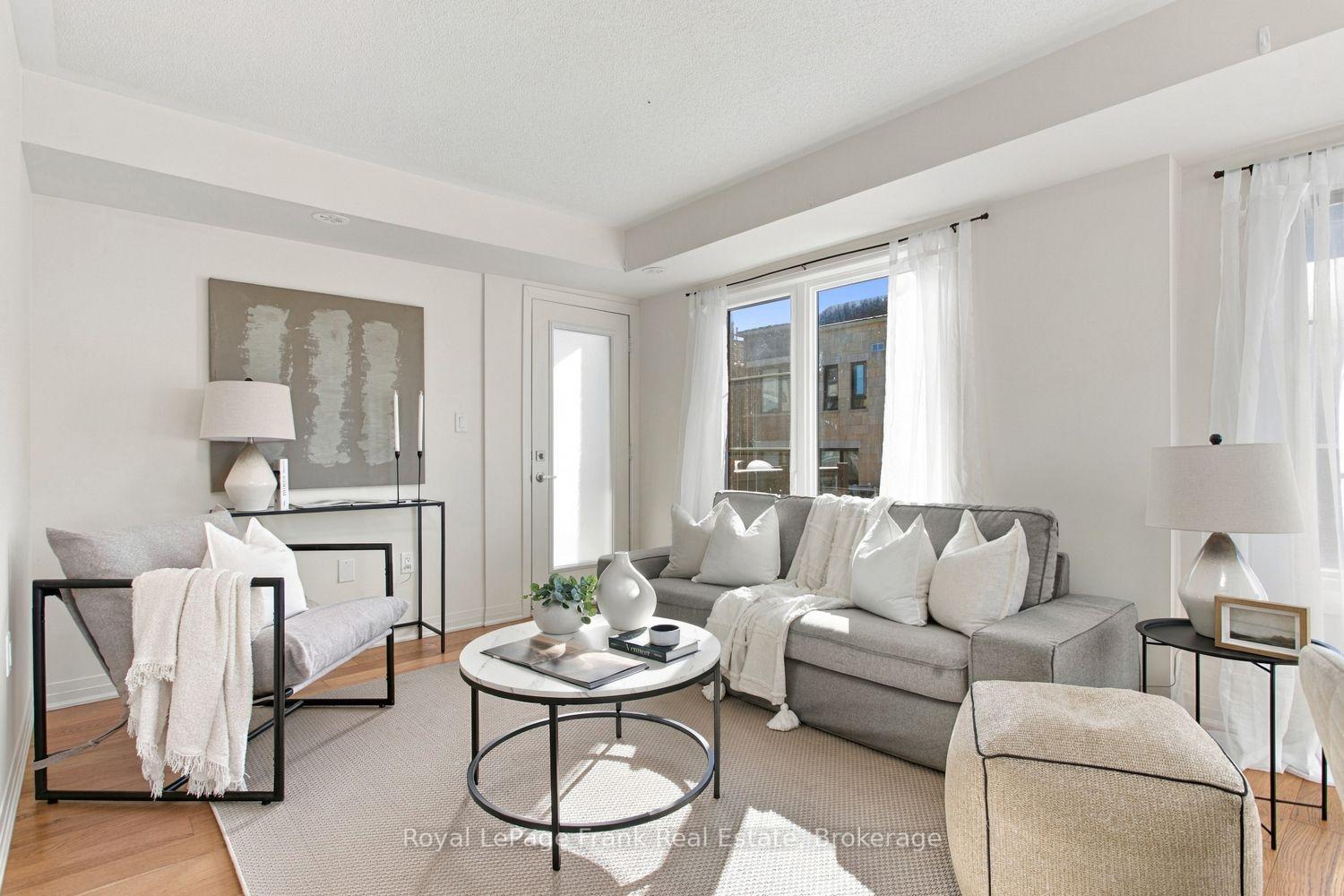 Photo 7 of Unit 17, 28C Lookout Drive, Clarington, Bowmanville — HOMEH