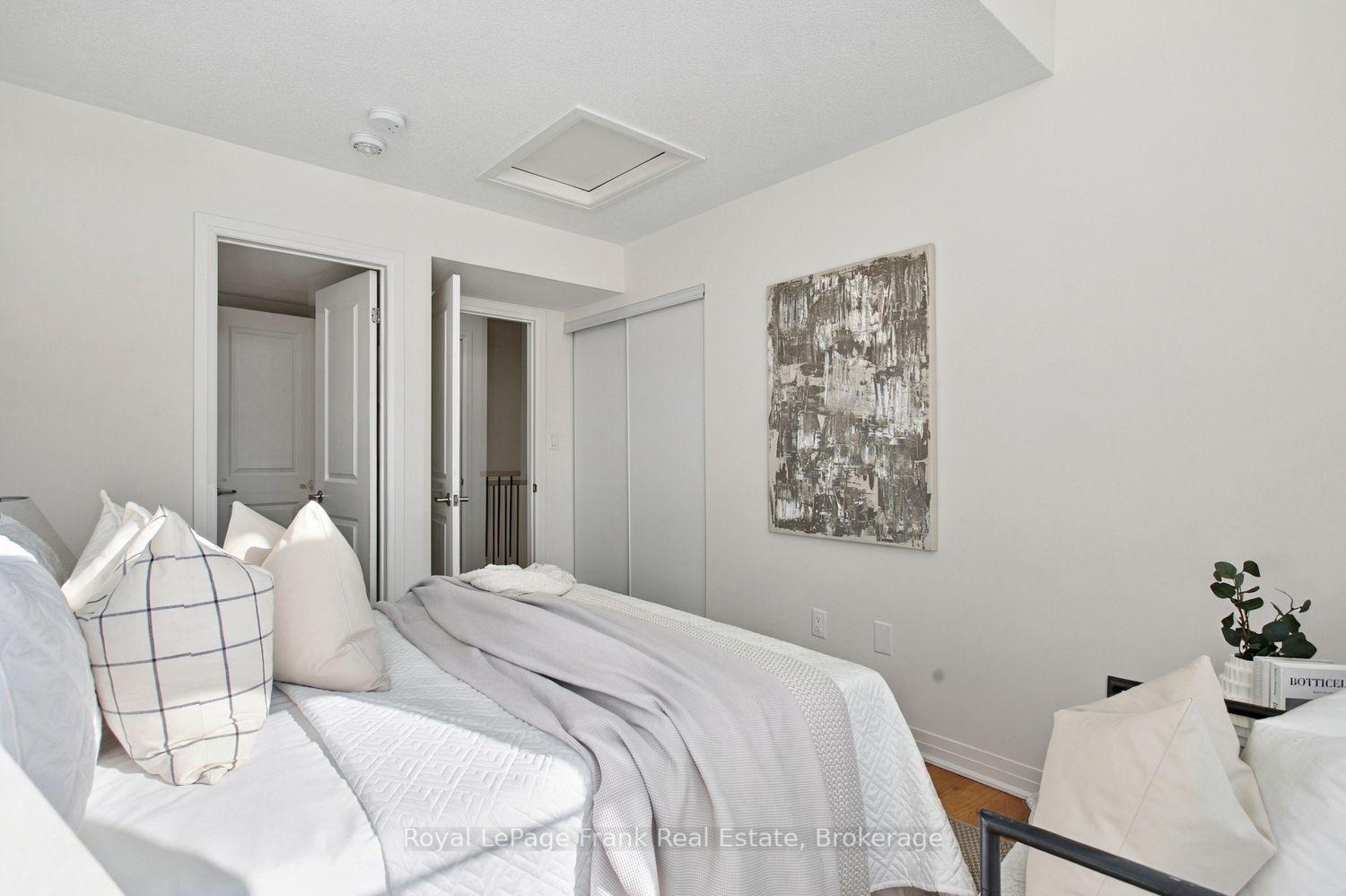 Photo 12 of Unit 17, 28C Lookout Drive, Clarington, Bowmanville — HOMEH