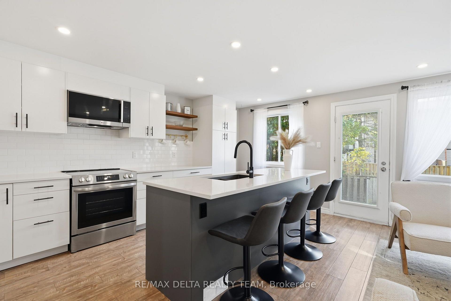Photo 9 of Unit 73, 6917 Bilberry Drive, Ottawa, Convent Glen North — HOMEH