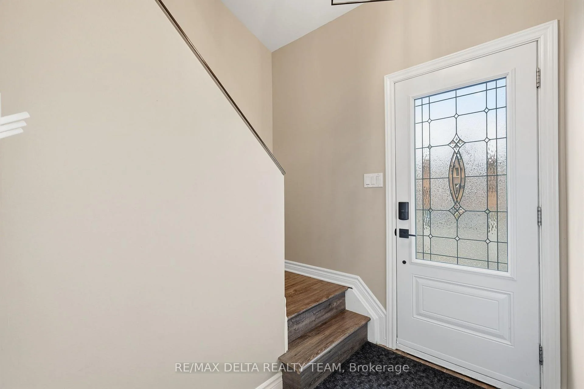 Photo 4 of Unit 73, 6917 Bilberry Drive, Ottawa, Convent Glen North — HOMEH