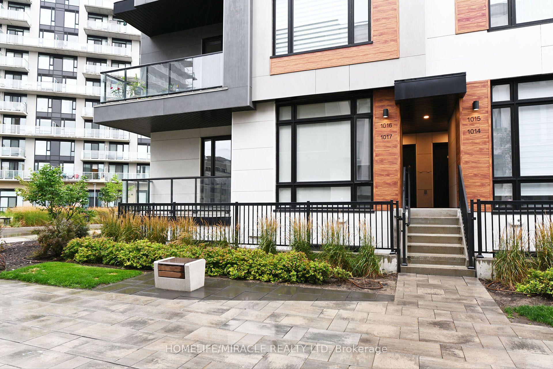 Photo 2 of Unit 1017, 14 David Eyer Road, Richmond Hill, Rural Richmond Hill — HOMEH