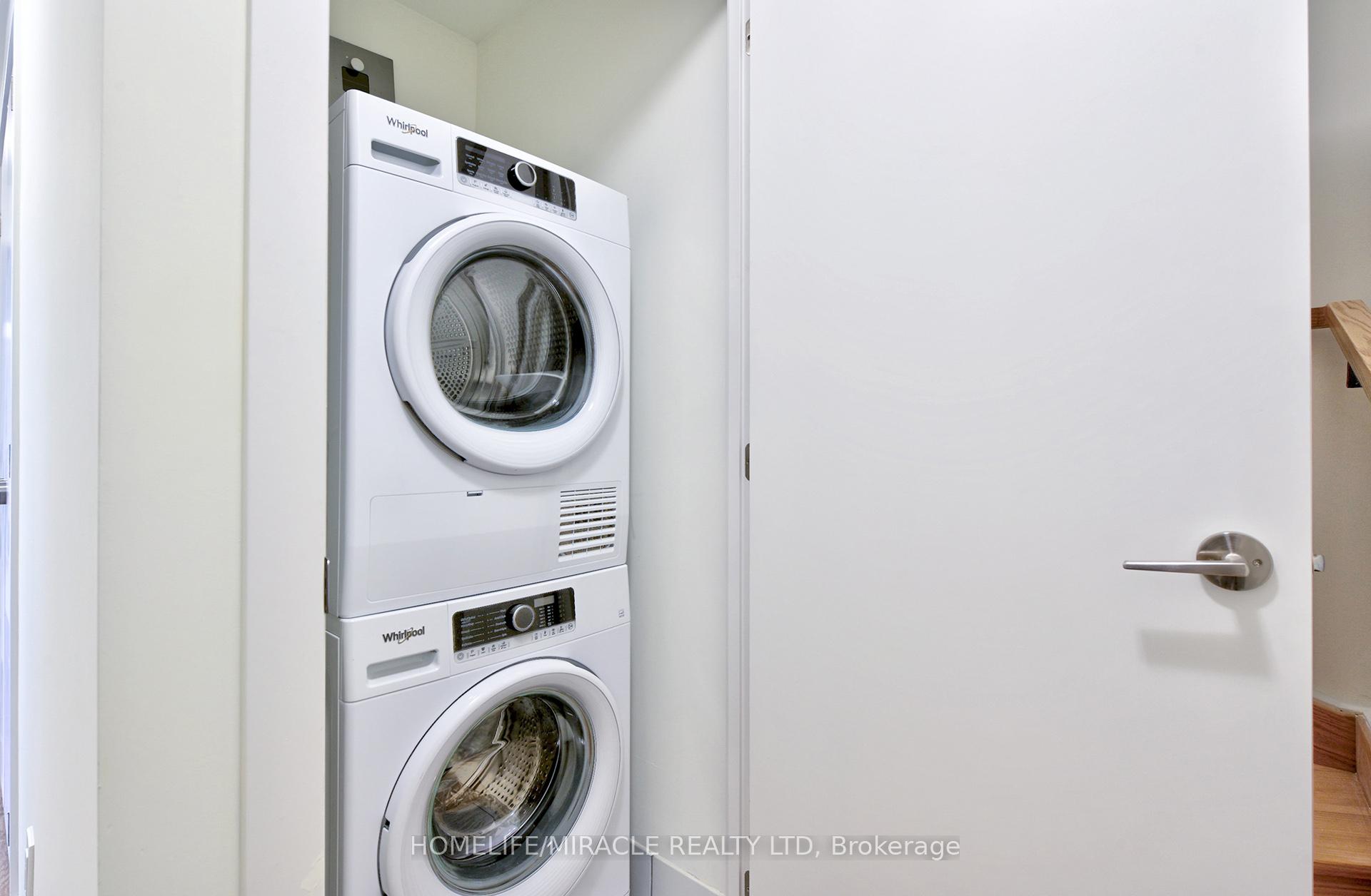 Photo 21 of Unit 1017, 14 David Eyer Road, Richmond Hill, Rural Richmond Hill — HOMEH