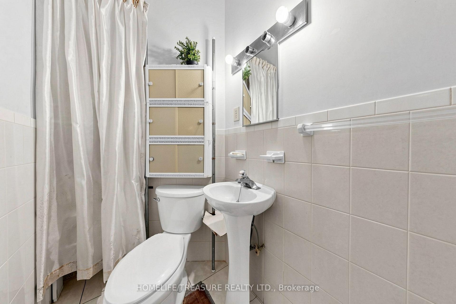 Photo 7 of 198 McCaul Street, Toronto, Kensington-Chinatown — HOMEH