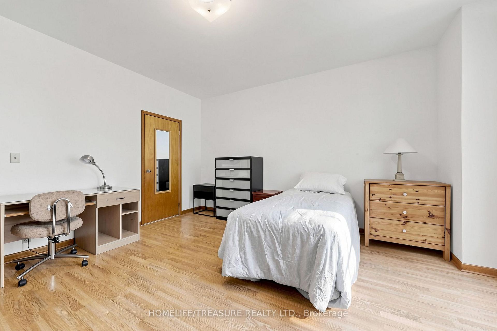 Photo 14 of 198 McCaul Street, Toronto, Kensington-Chinatown — HOMEH