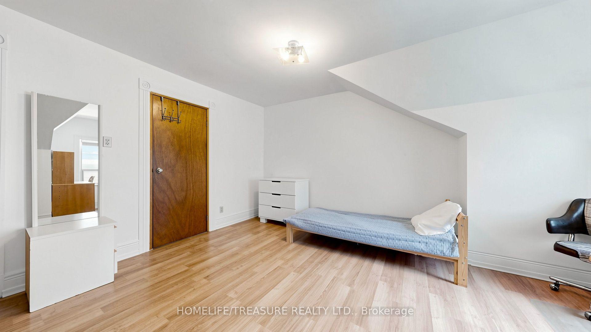 Photo 26 of 198 McCaul Street, Toronto, Kensington-Chinatown — HOMEH