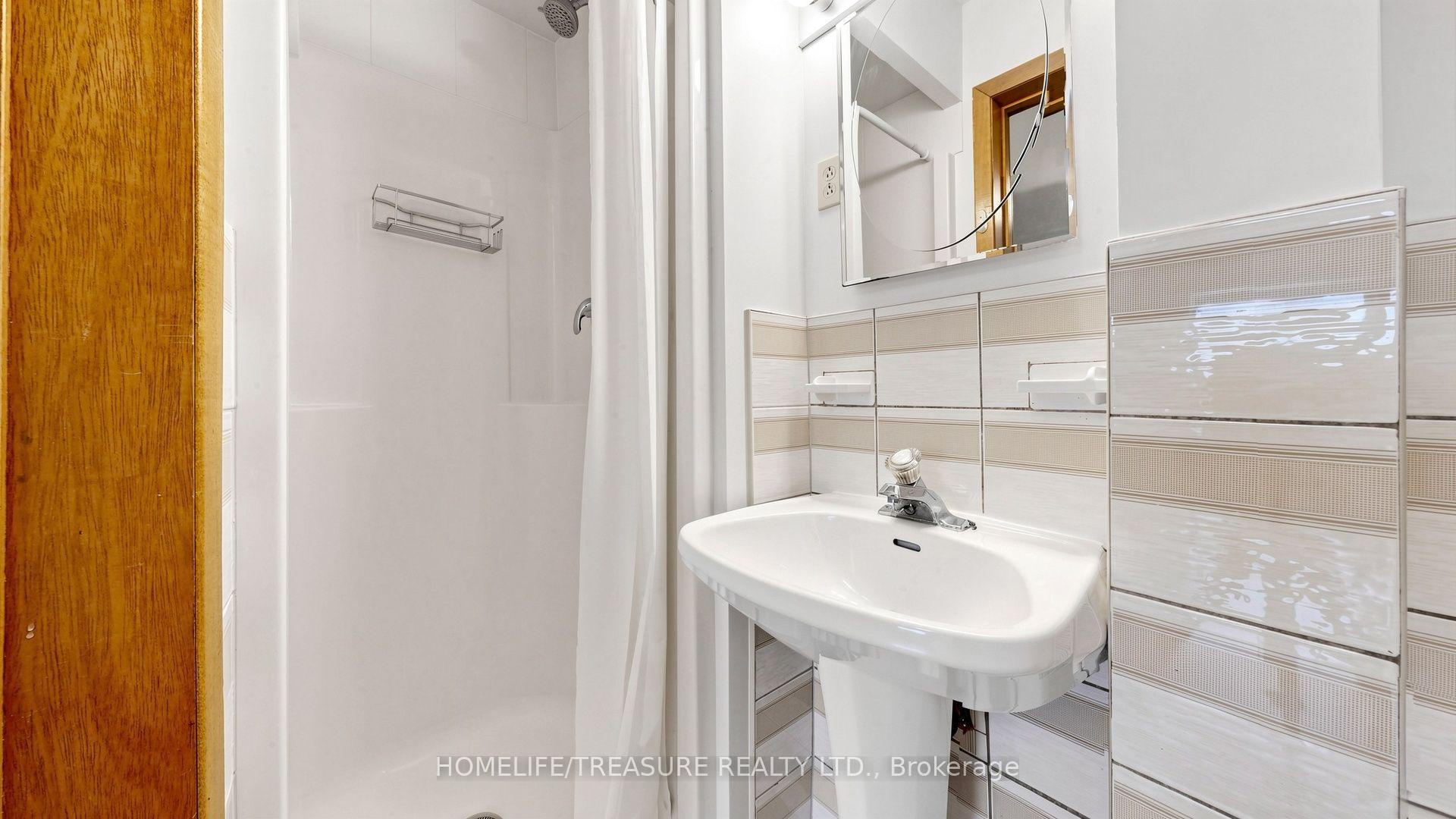Photo 29 of 198 McCaul Street, Toronto, Kensington-Chinatown — HOMEH