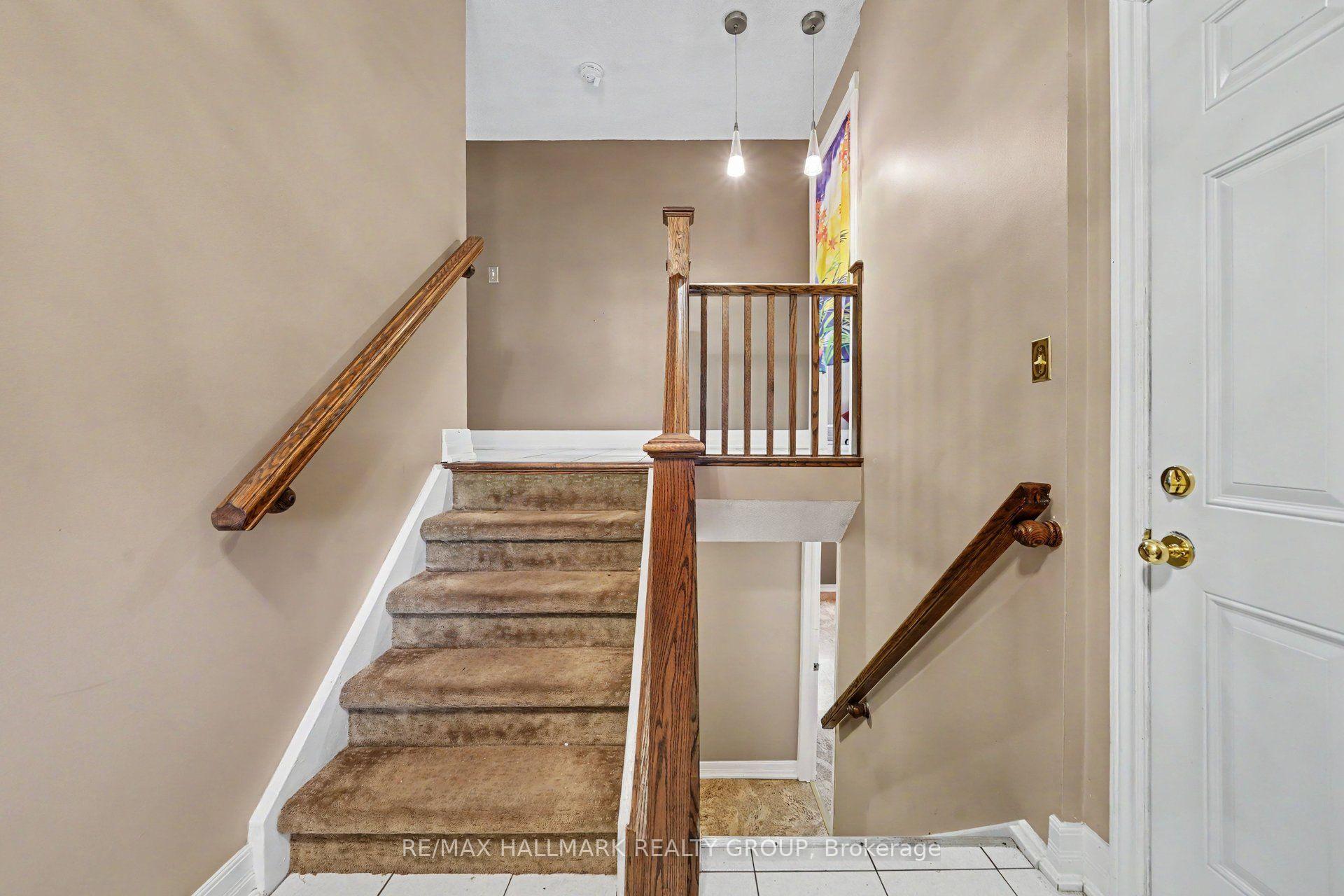 Photo 5 of 5 Lansfield Way, Ottawa, Tanglewood — HOMEH