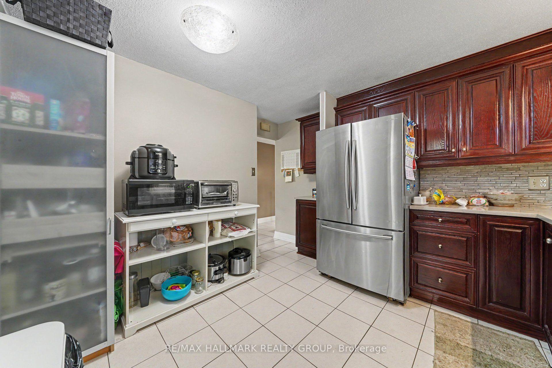 Photo 10 of 5 Lansfield Way, Ottawa, Tanglewood — HOMEH