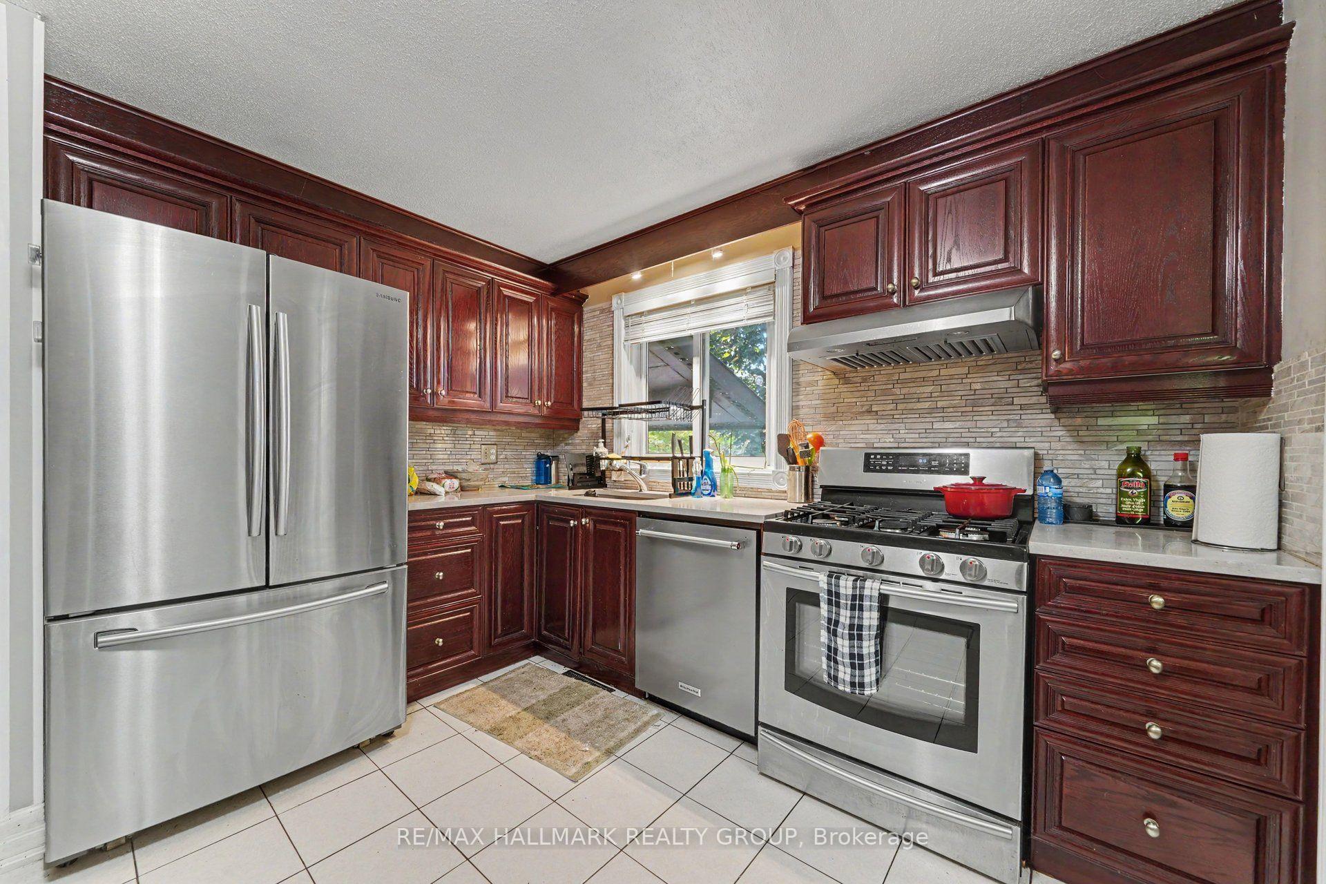 Photo 11 of 5 Lansfield Way, Ottawa, Tanglewood — HOMEH