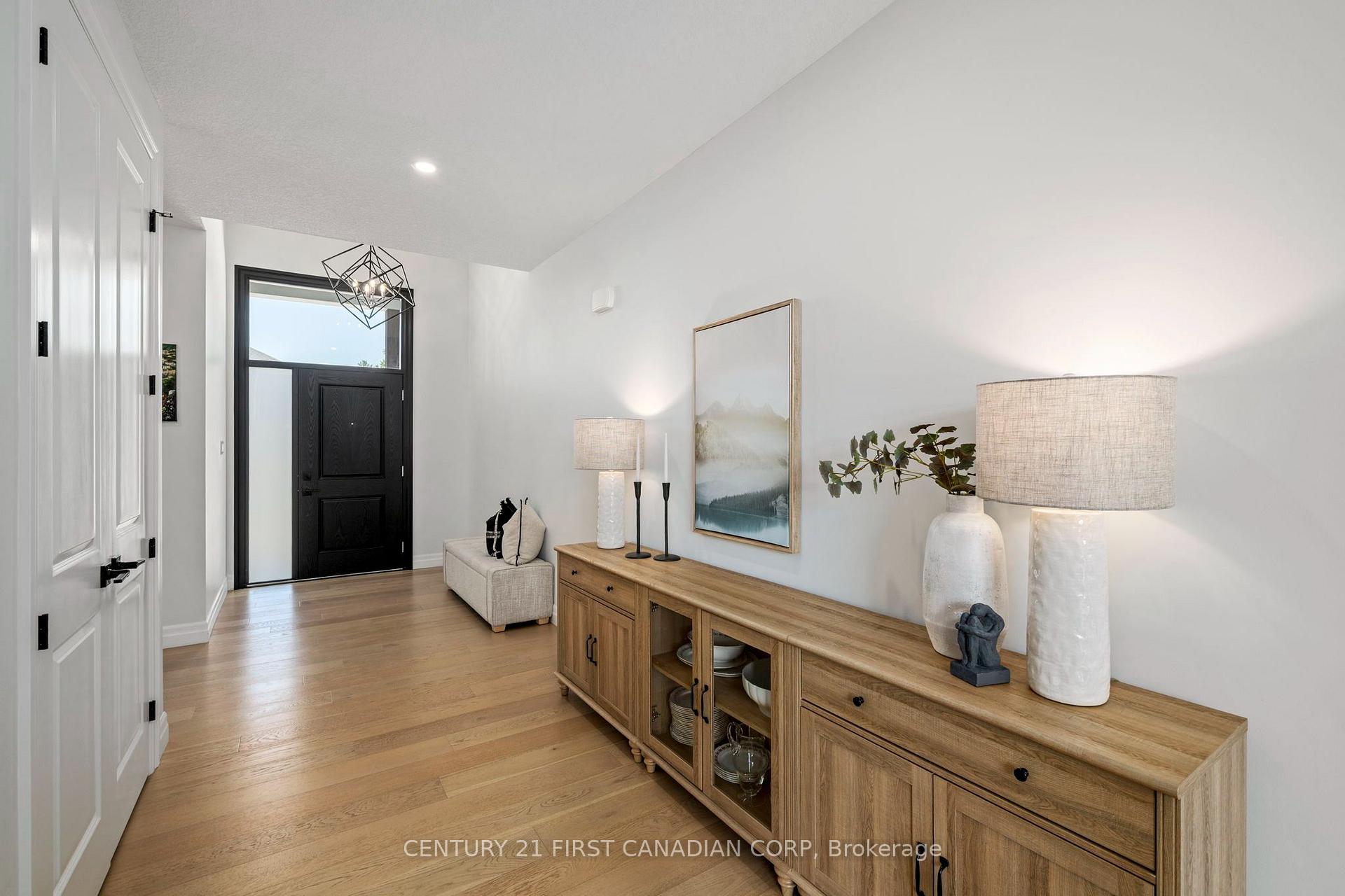Photo 4 of 126 Aspen Circle, Thames Centre, Thorndale — HOMEH