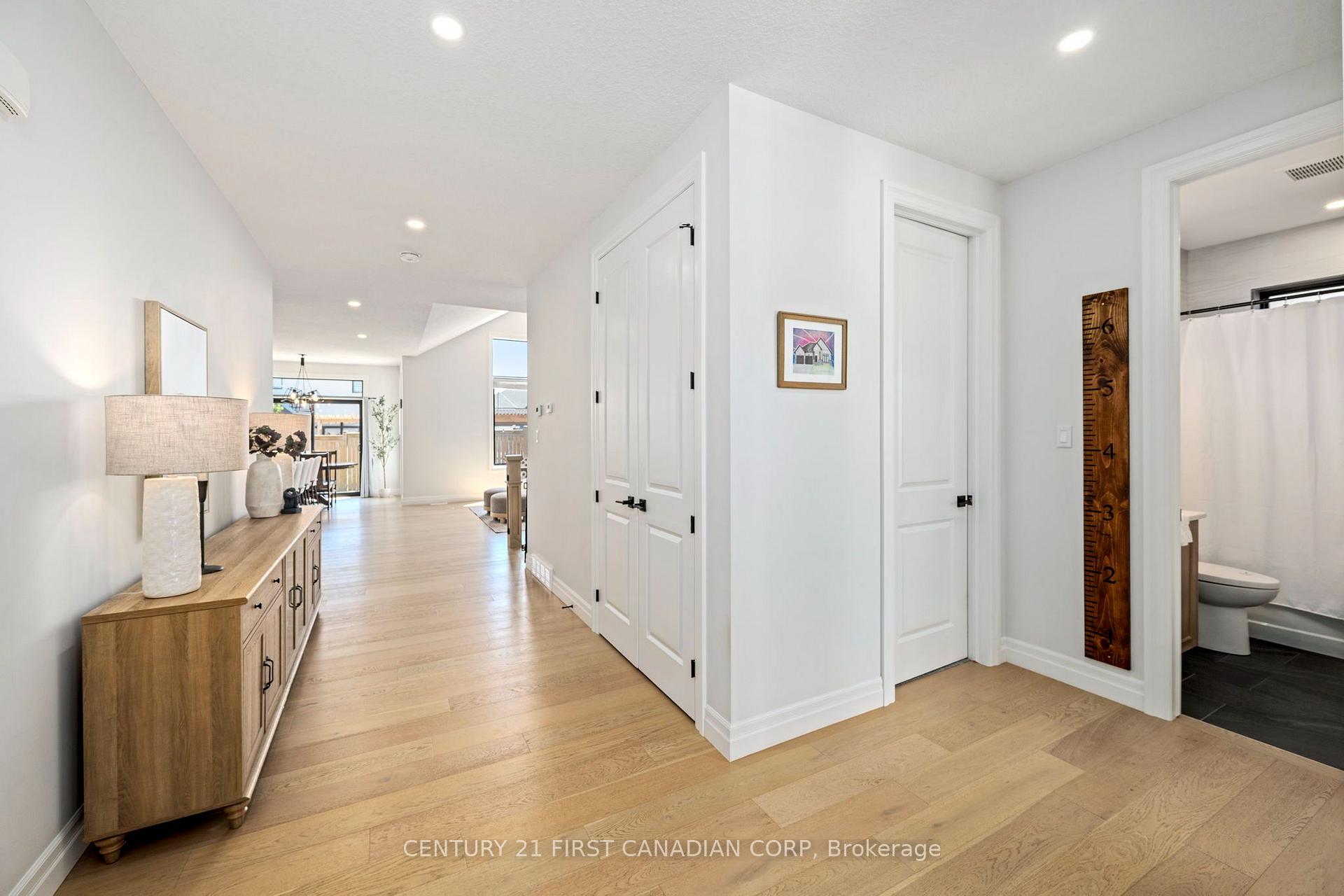 Photo 5 of 126 Aspen Circle, Thames Centre, Thorndale — HOMEH