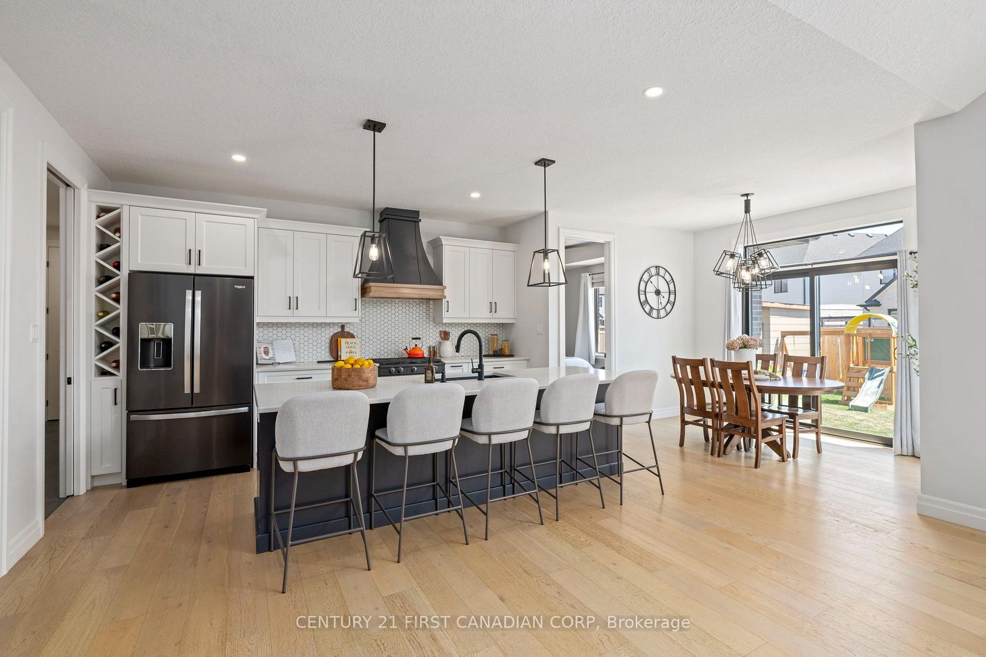 Photo 9 of 126 Aspen Circle, Thames Centre, Thorndale — HOMEH