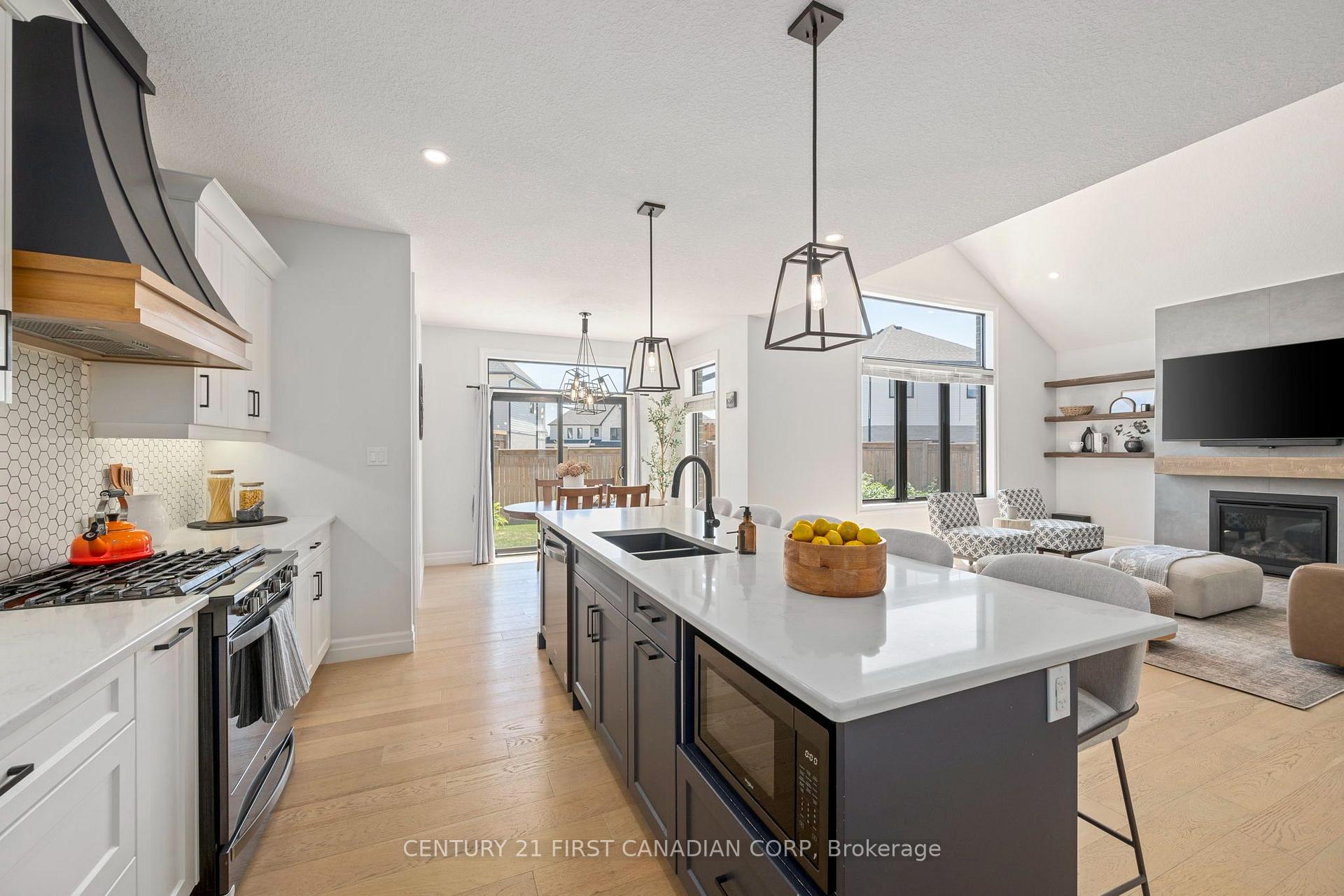 Photo 11 of 126 Aspen Circle, Thames Centre, Thorndale — HOMEH