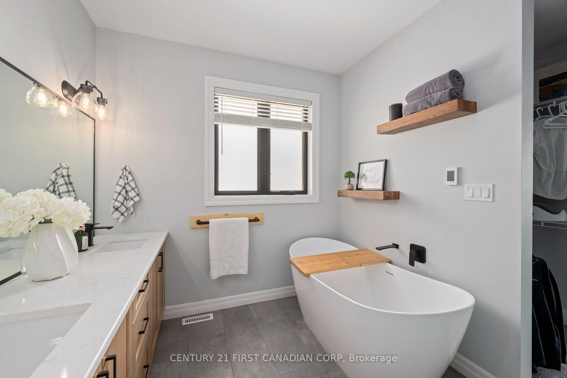Photo 15 of 126 Aspen Circle, Thames Centre, Thorndale — HOMEH