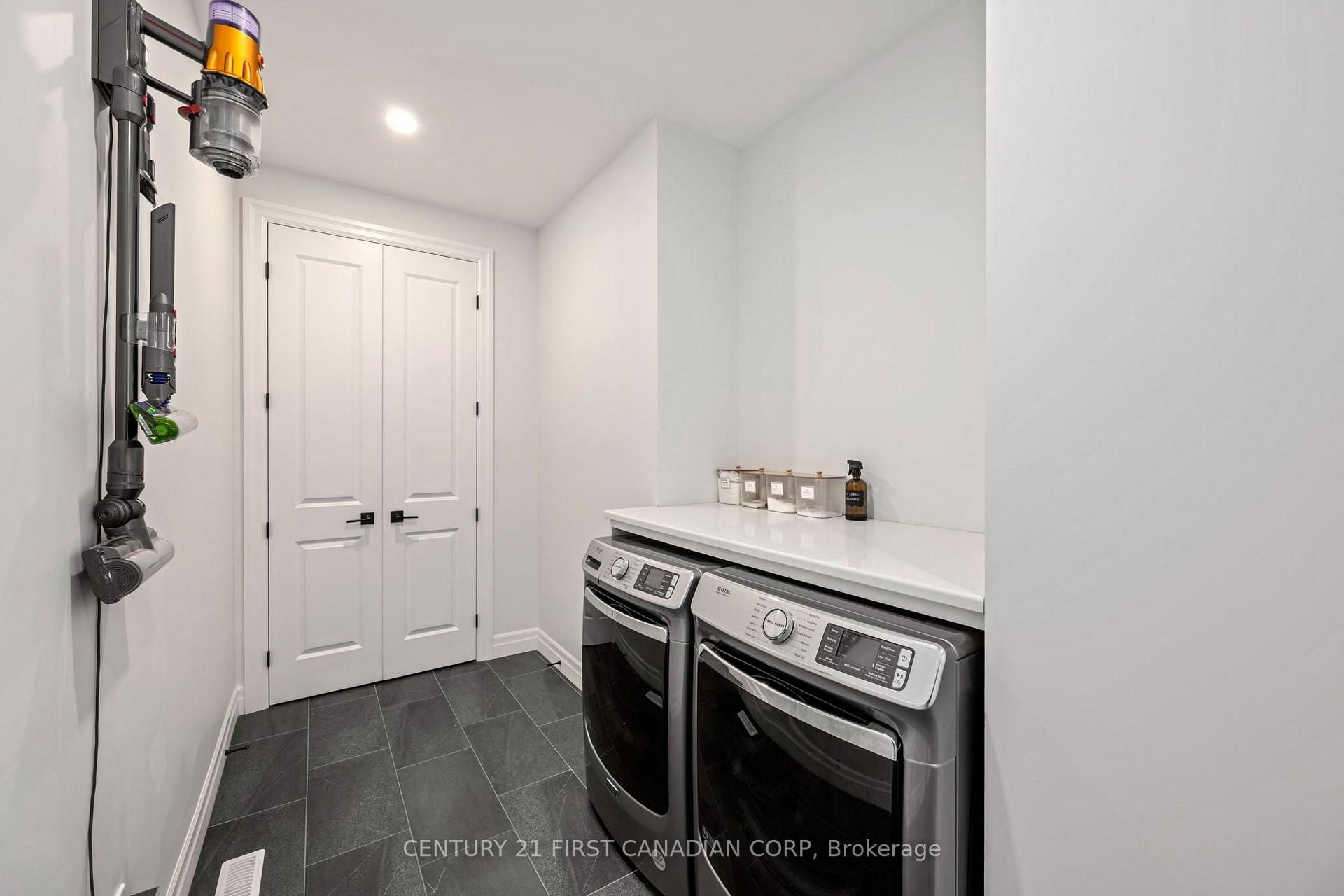 Photo 20 of 126 Aspen Circle, Thames Centre, Thorndale — HOMEH